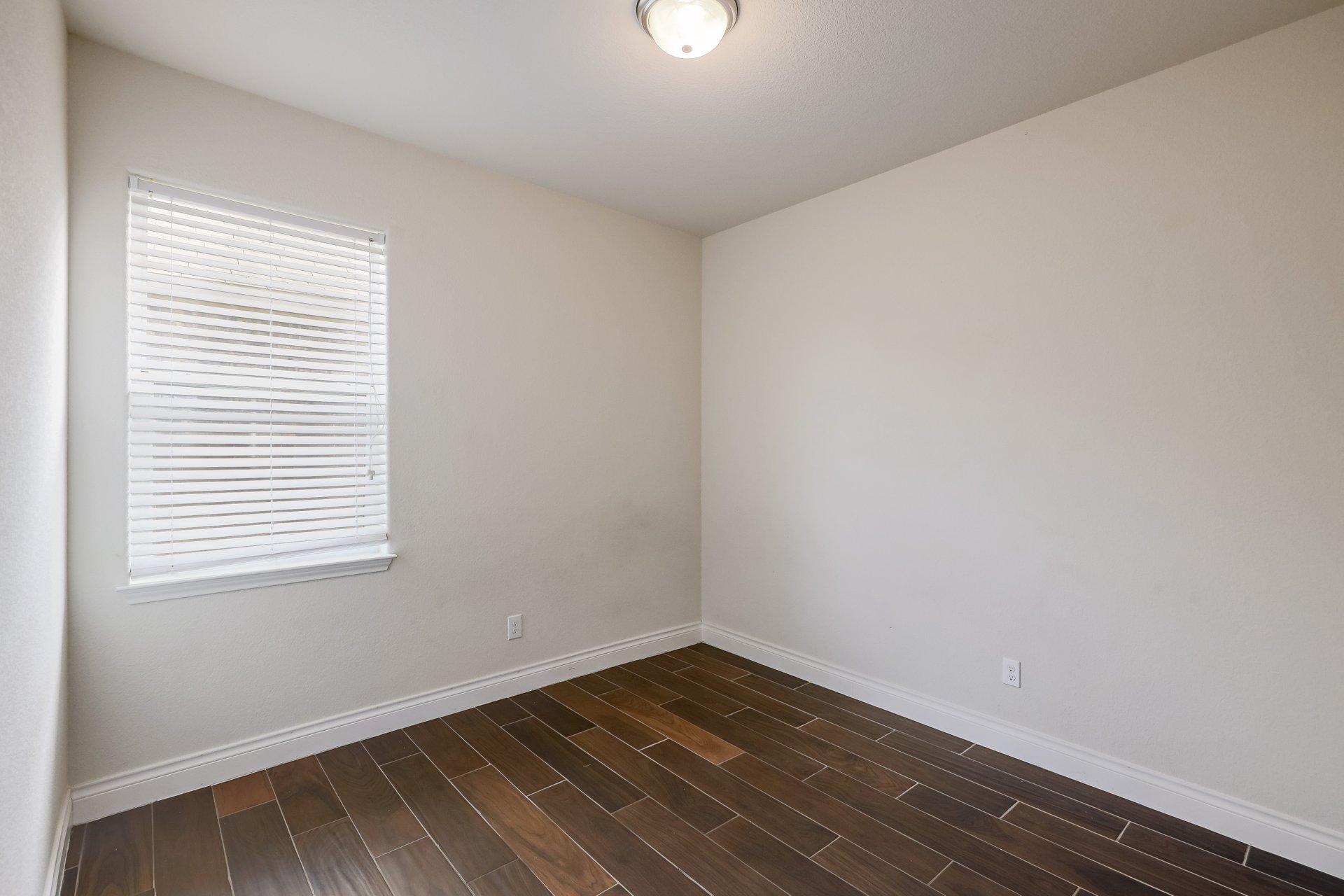 19217 Ellary Ln 018.jpg-SMALL.JPG