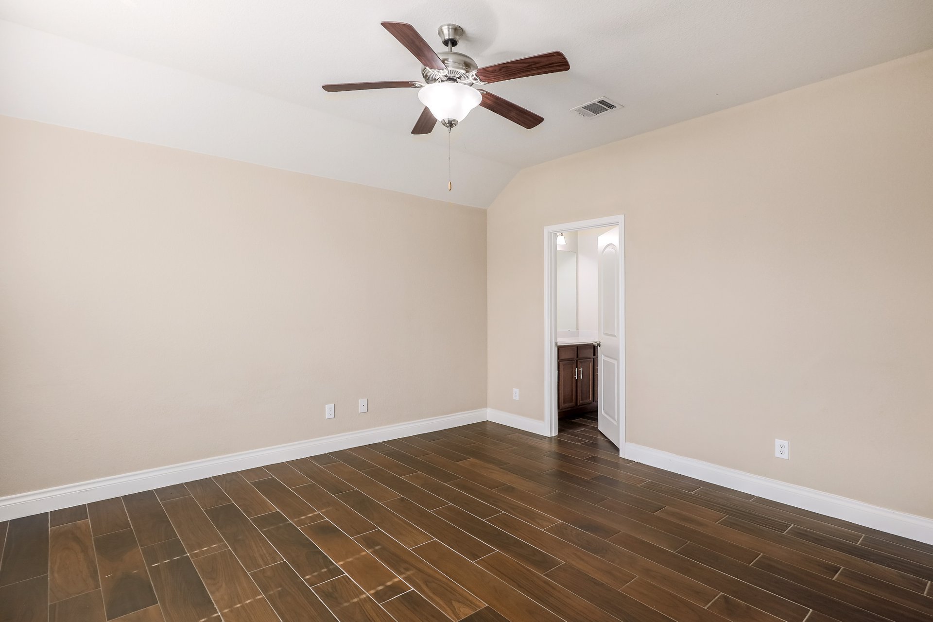 19217 Ellary Ln 014.jpg-SMALL.JPG
