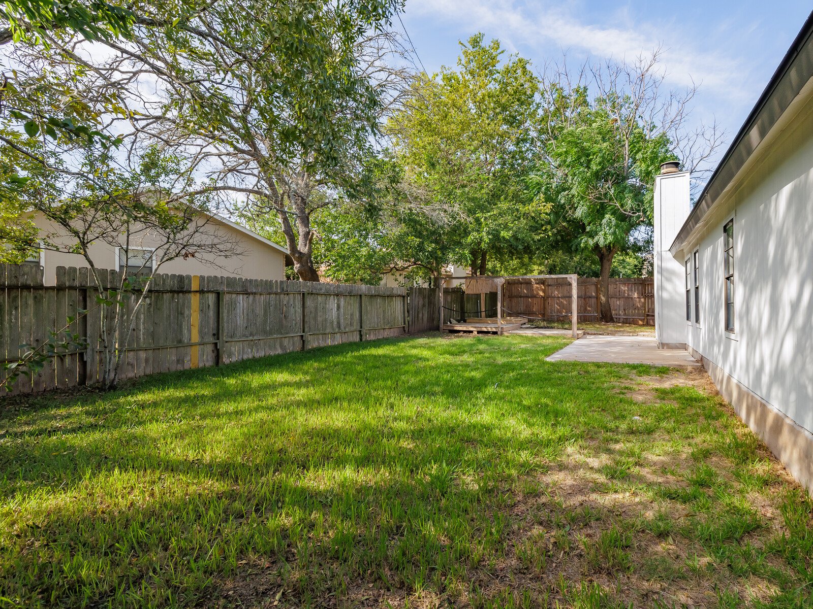 24_20220926_Diego_Cuellar__10901_Tall_Oak_Trail_Austin_78750_24_of_31_mls.jpg