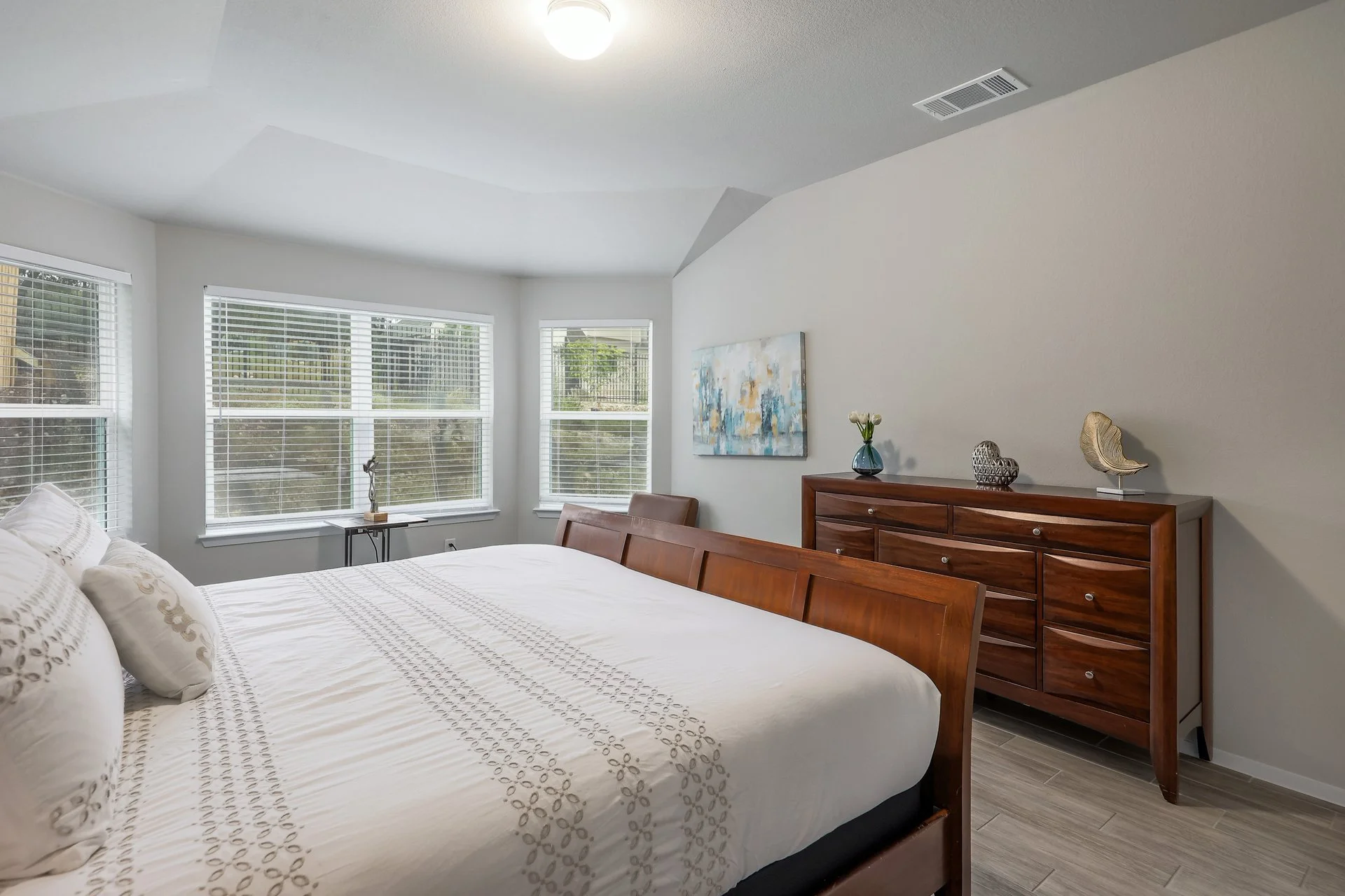 2903 American Dr 015.jpg-SMALL.JPG