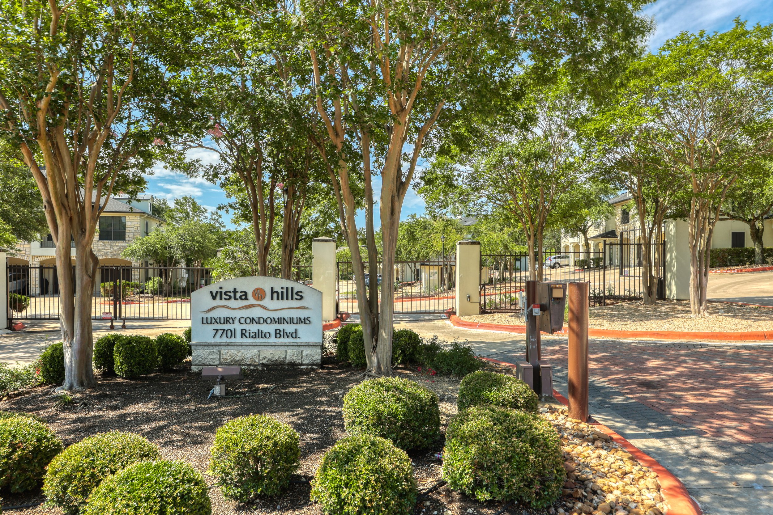 7701 Rialto Blvd 026.jpg-FULL.JPG