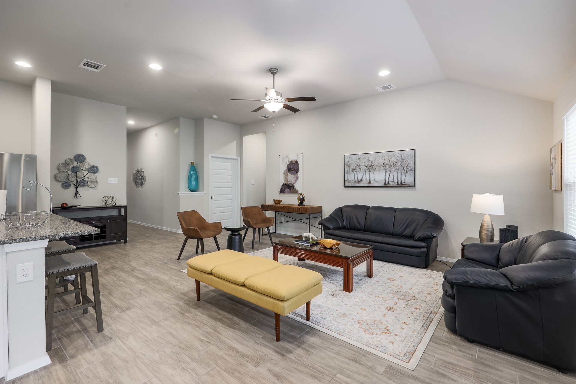 2903 American Dr 005.jpg-SMALL.JPG
