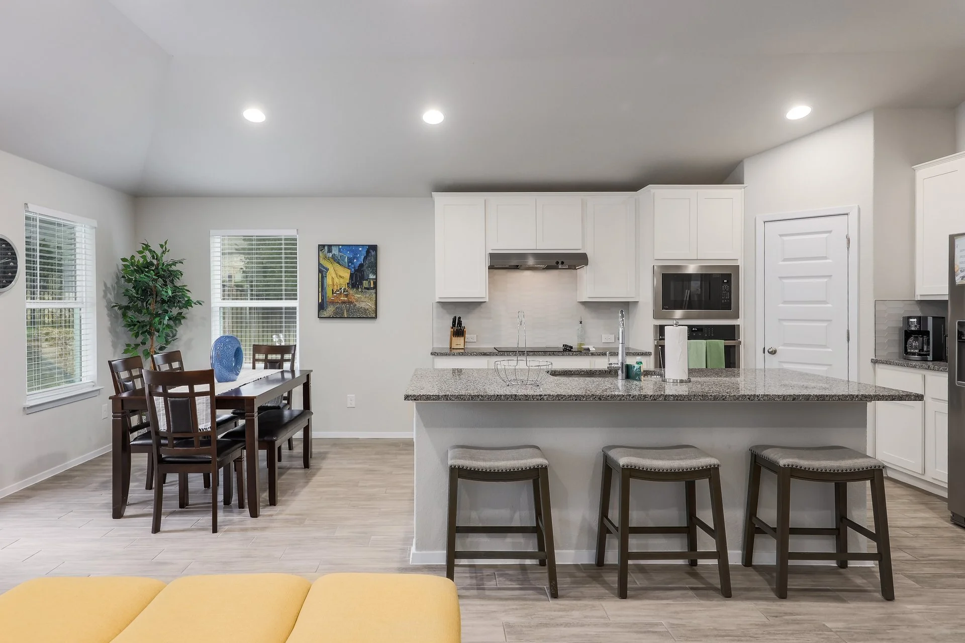2903 American Dr 007.jpg-SMALL.JPG