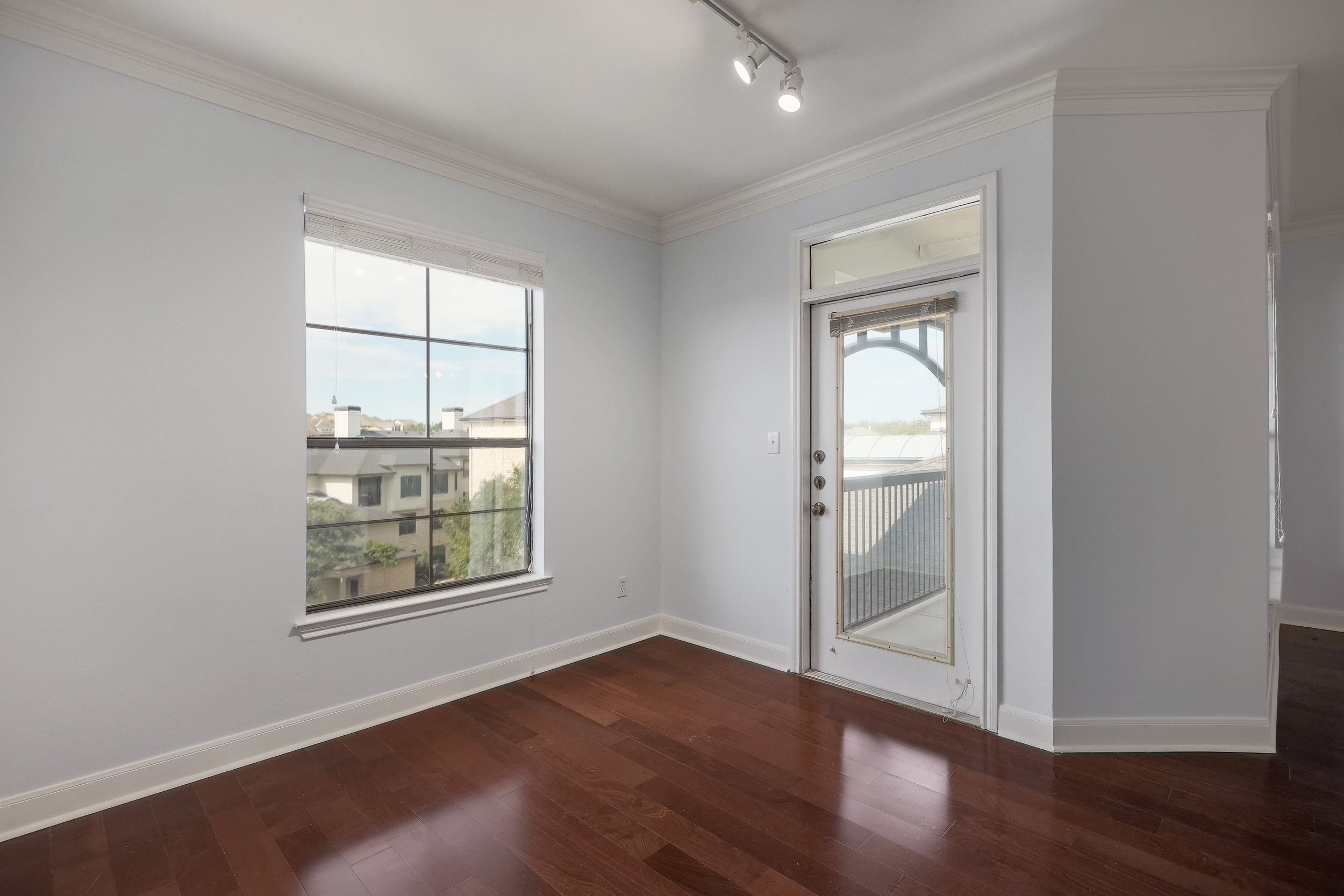 7701 Rialto Blvd 008.jpg-FULL.JPG