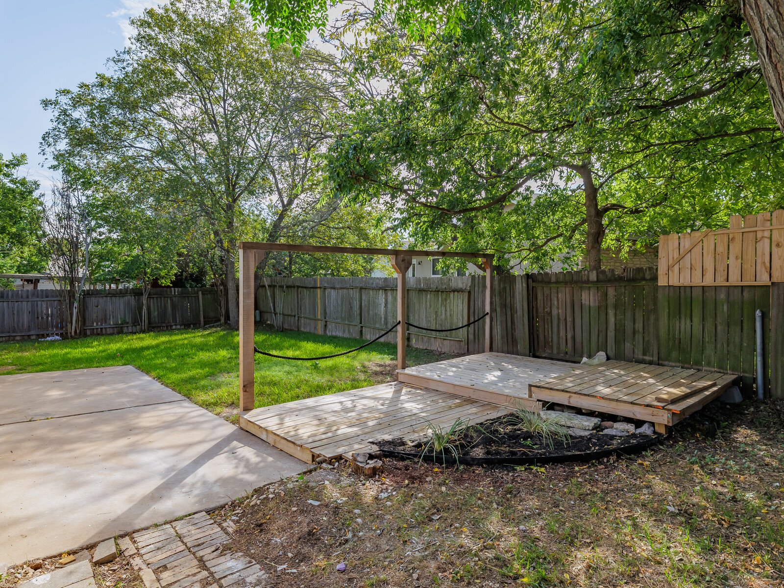 30_20220926_Diego_Cuellar__10901_Tall_Oak_Trail_Austin_78750_30_of_31_mls.jpg