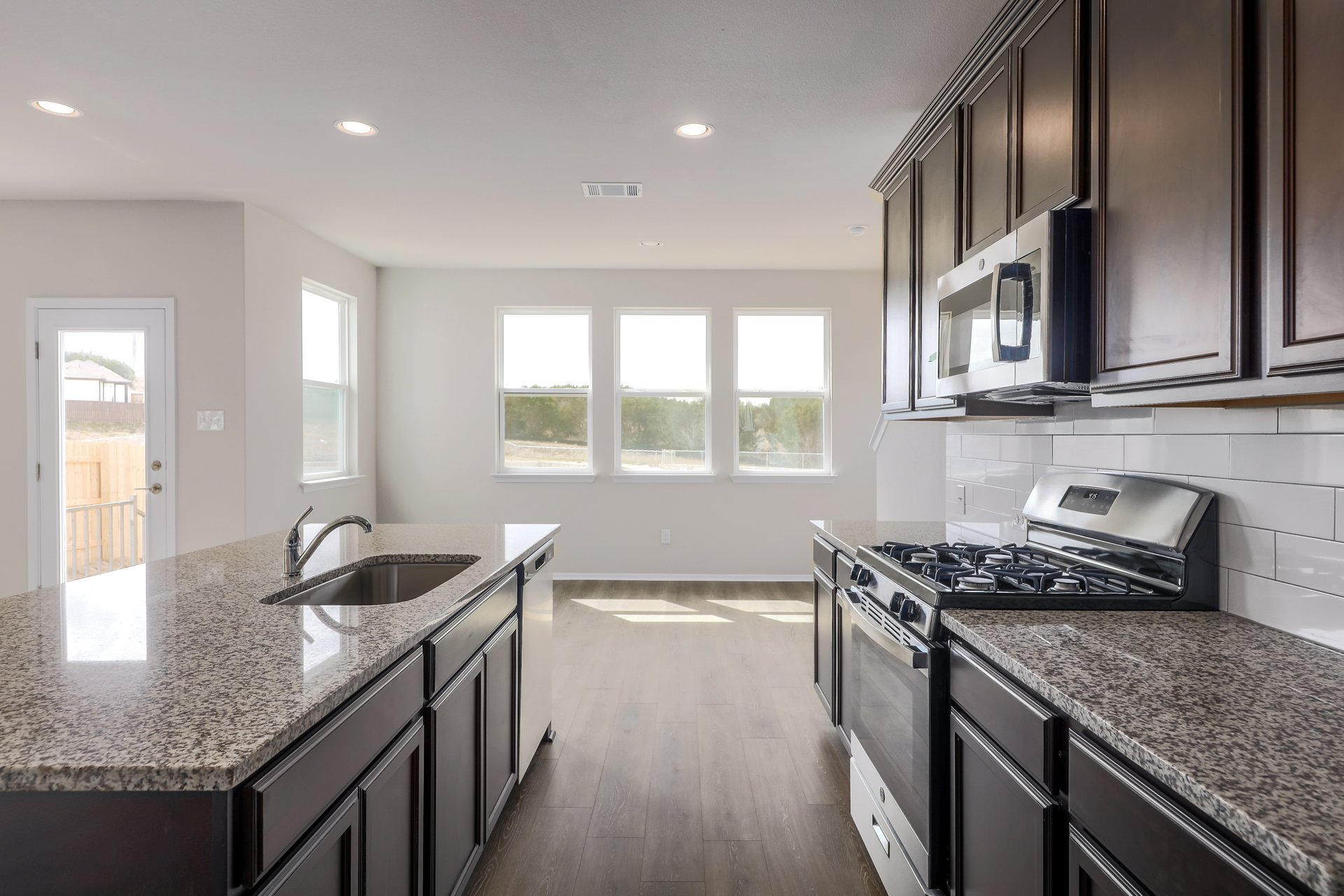 11416 Milano Dr 010.jpg-SMALL.JPG