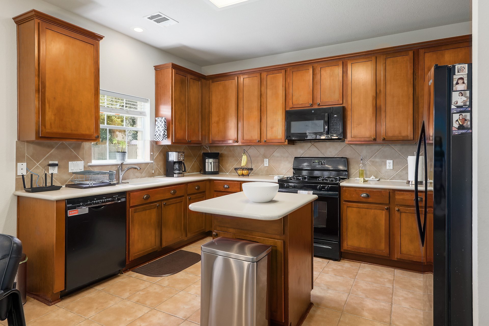 11508 Staked Plains Dr 5 012.jpg-SMALL.JPG