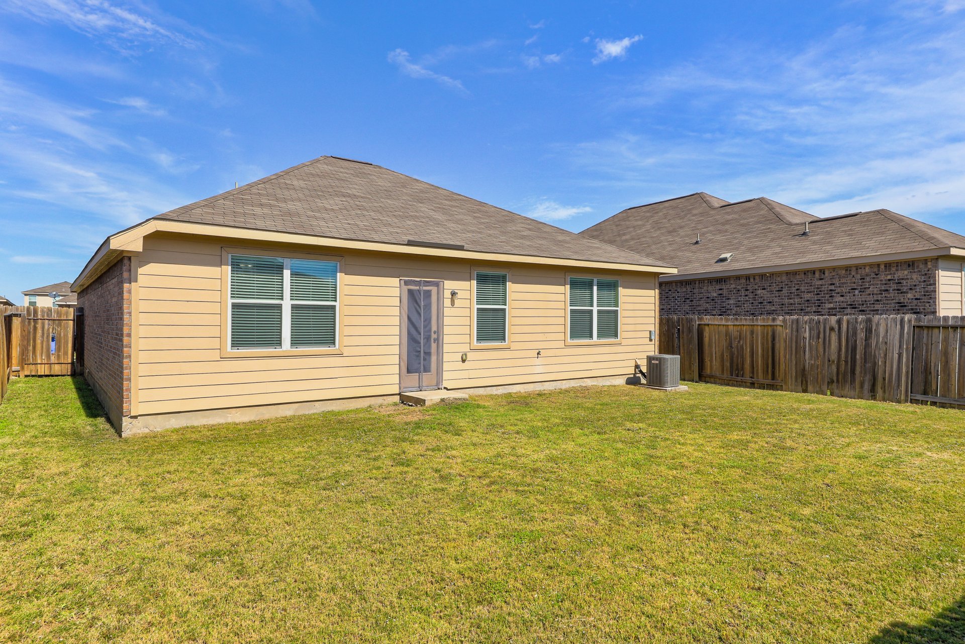 19217 Ellary Ln 023.jpg-SMALL.JPG