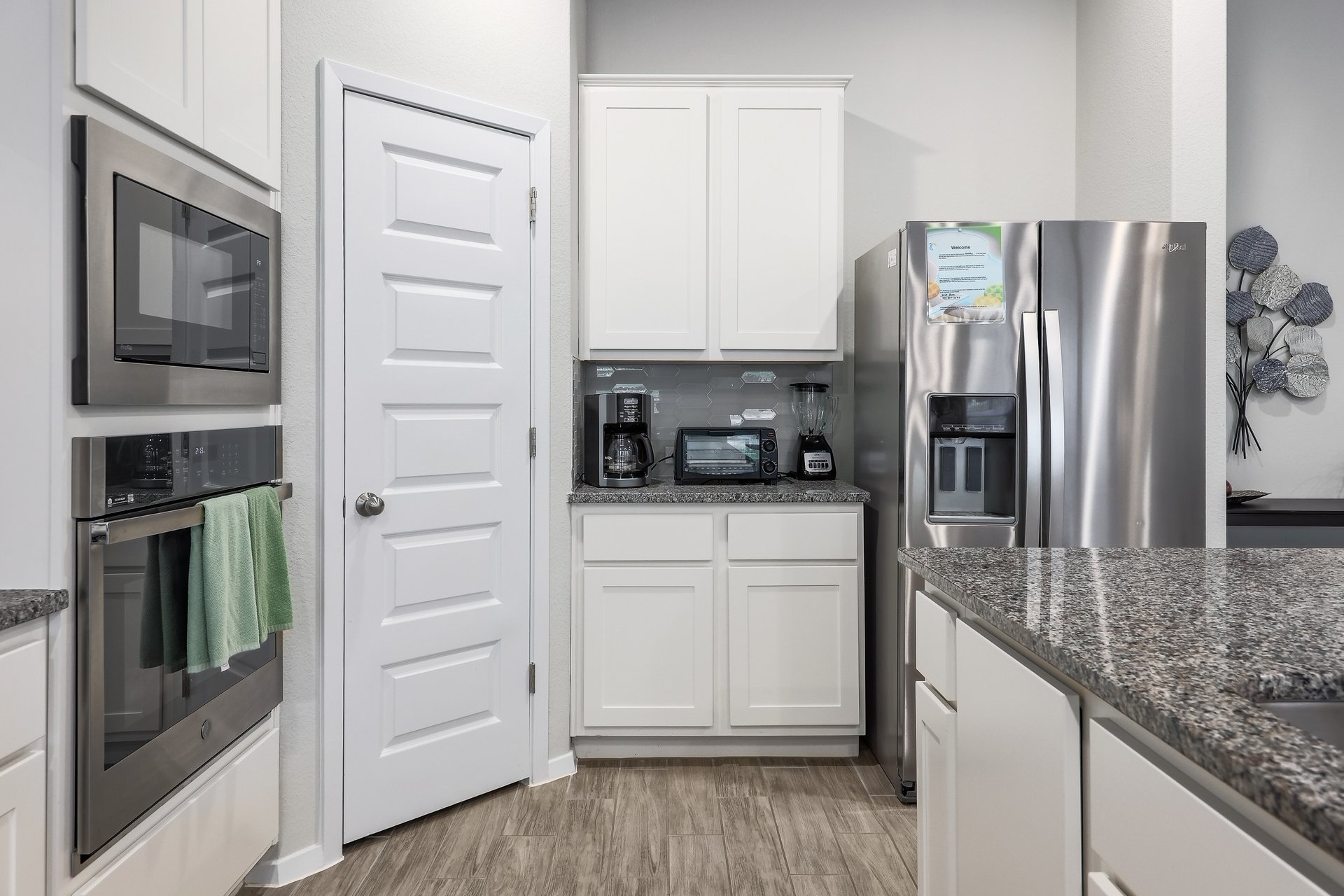 2903 American Dr 009.jpg-SMALL.JPG