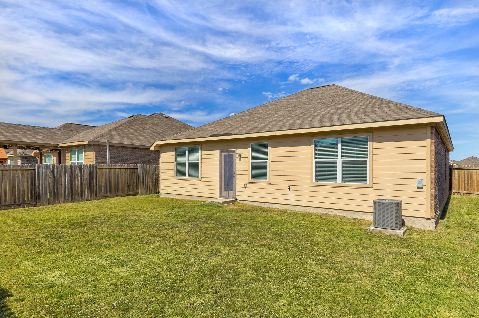 19217 Ellary Ln 024.jpg-SMALL.JPG