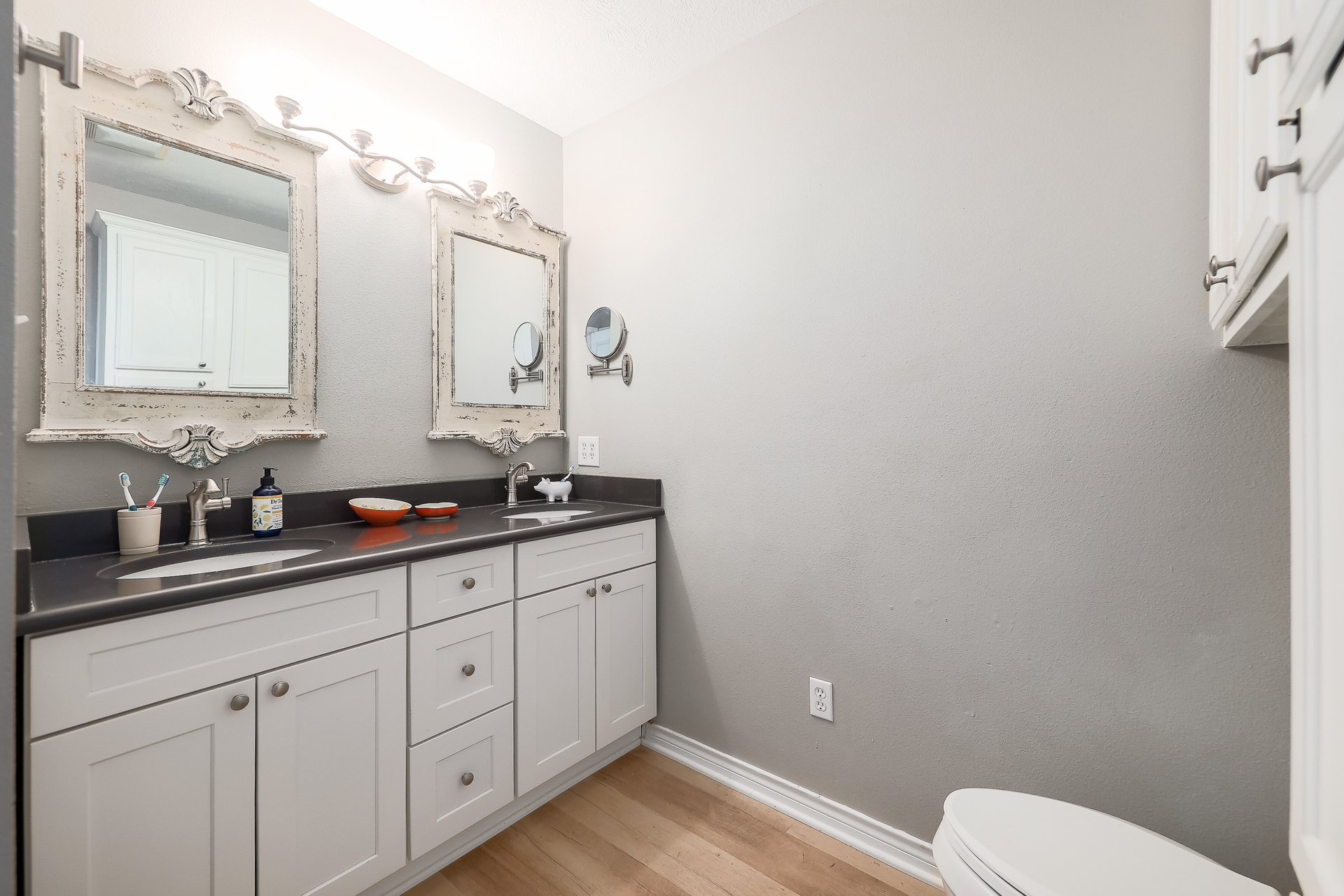193 Ashwood Dr 015.jpg-SMALL.JPG