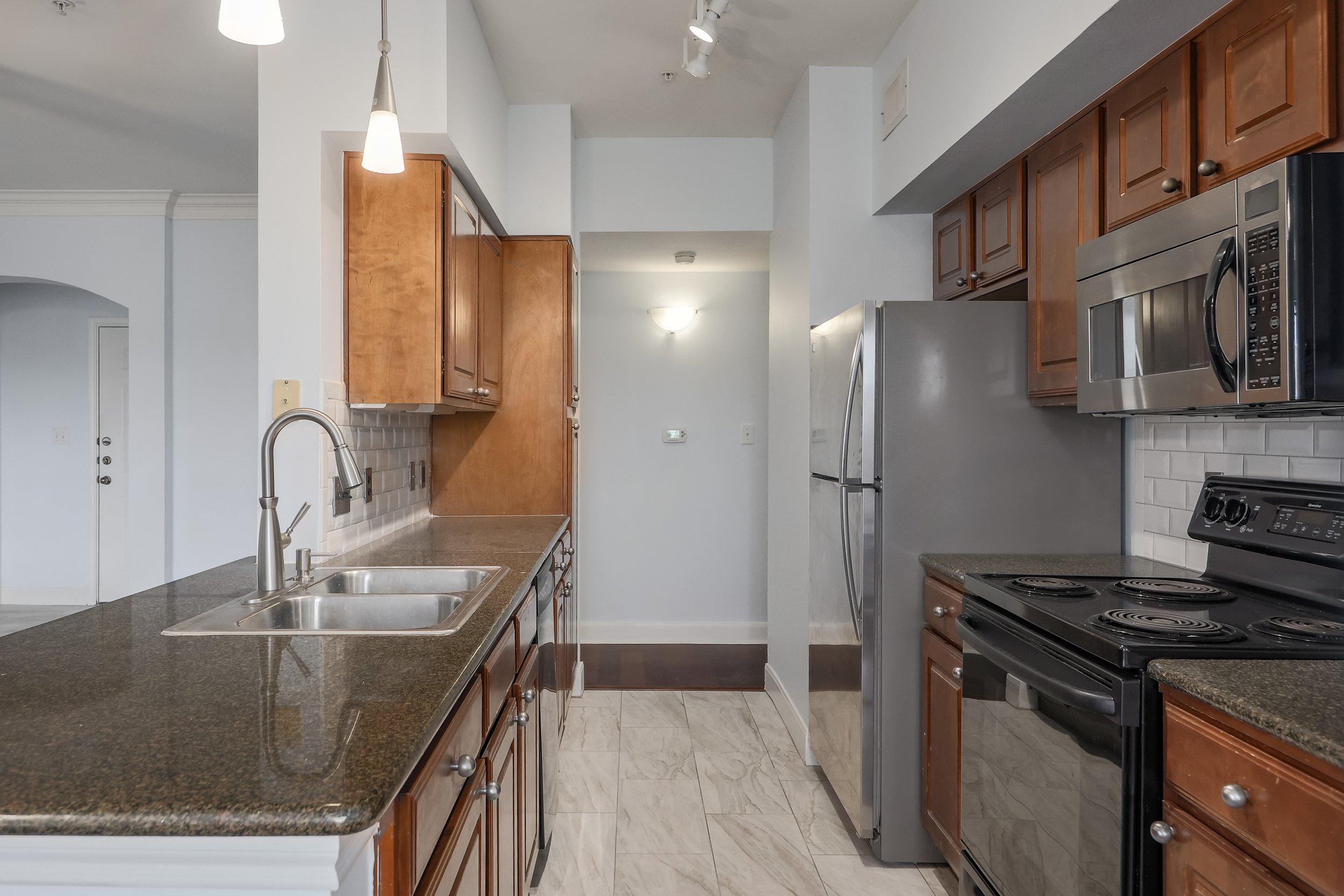 7701 Rialto Blvd 006.jpg-FULL.JPG