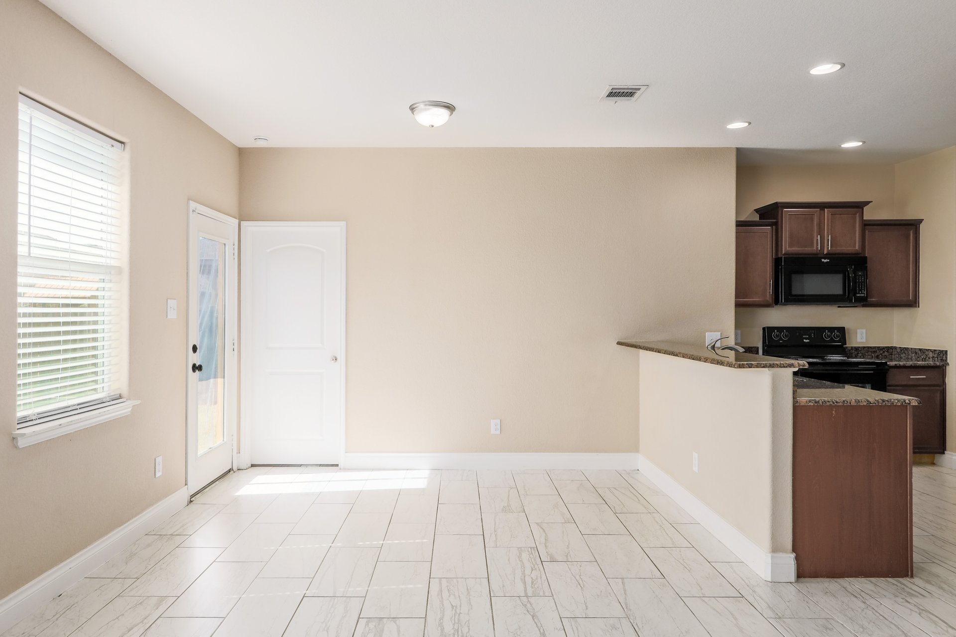 19217 Ellary Ln 008.jpg-SMALL.JPG