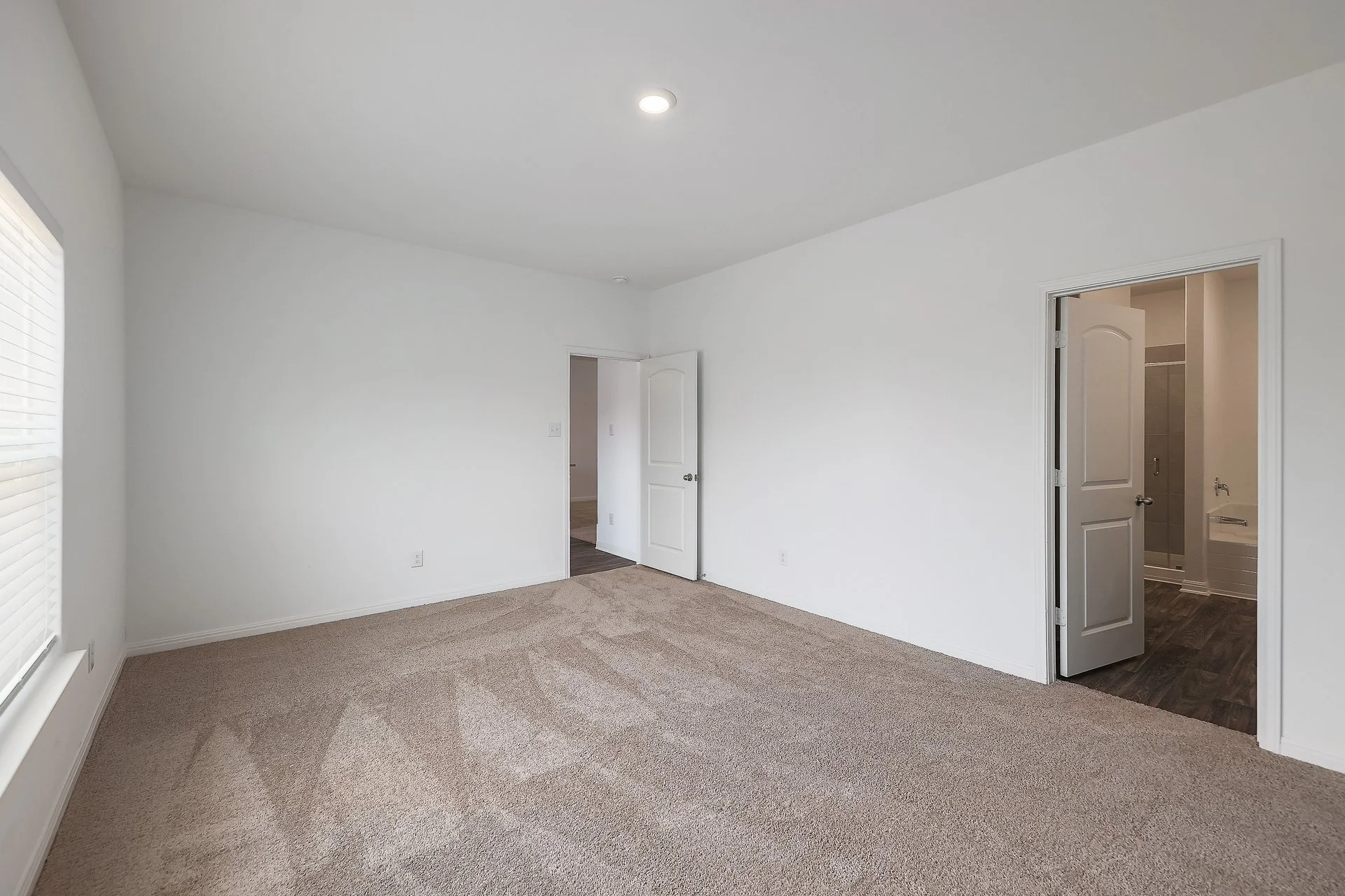 100 Maywood Ln 016.jpg-SMALL.JPG