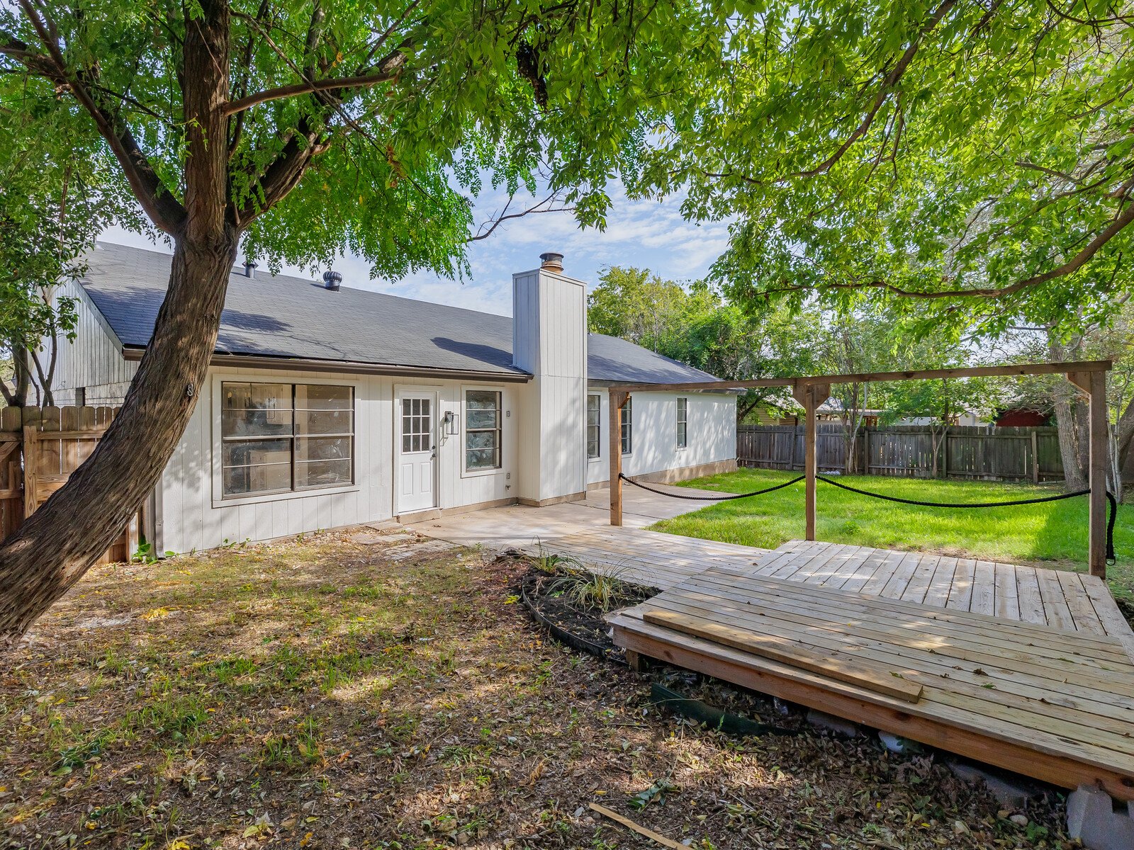 28_20220926_Diego_Cuellar__10901_Tall_Oak_Trail_Austin_78750_28_of_31_mls.jpg