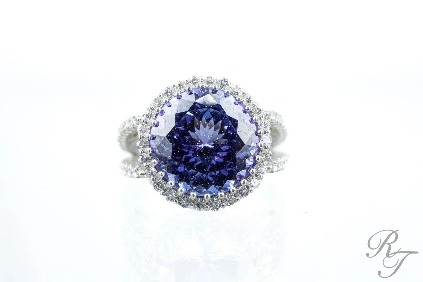 Do our employees have the best taste in jewelry? We might be a little biased but we think so😉

This tanzanite halo ring is an absolutely stunning piece that was custom-made and is owned by one of our very own. 

#tanzanite #whitegold #customjewelry 