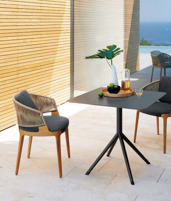 Velis outdoor Dining Potocco.jpg
