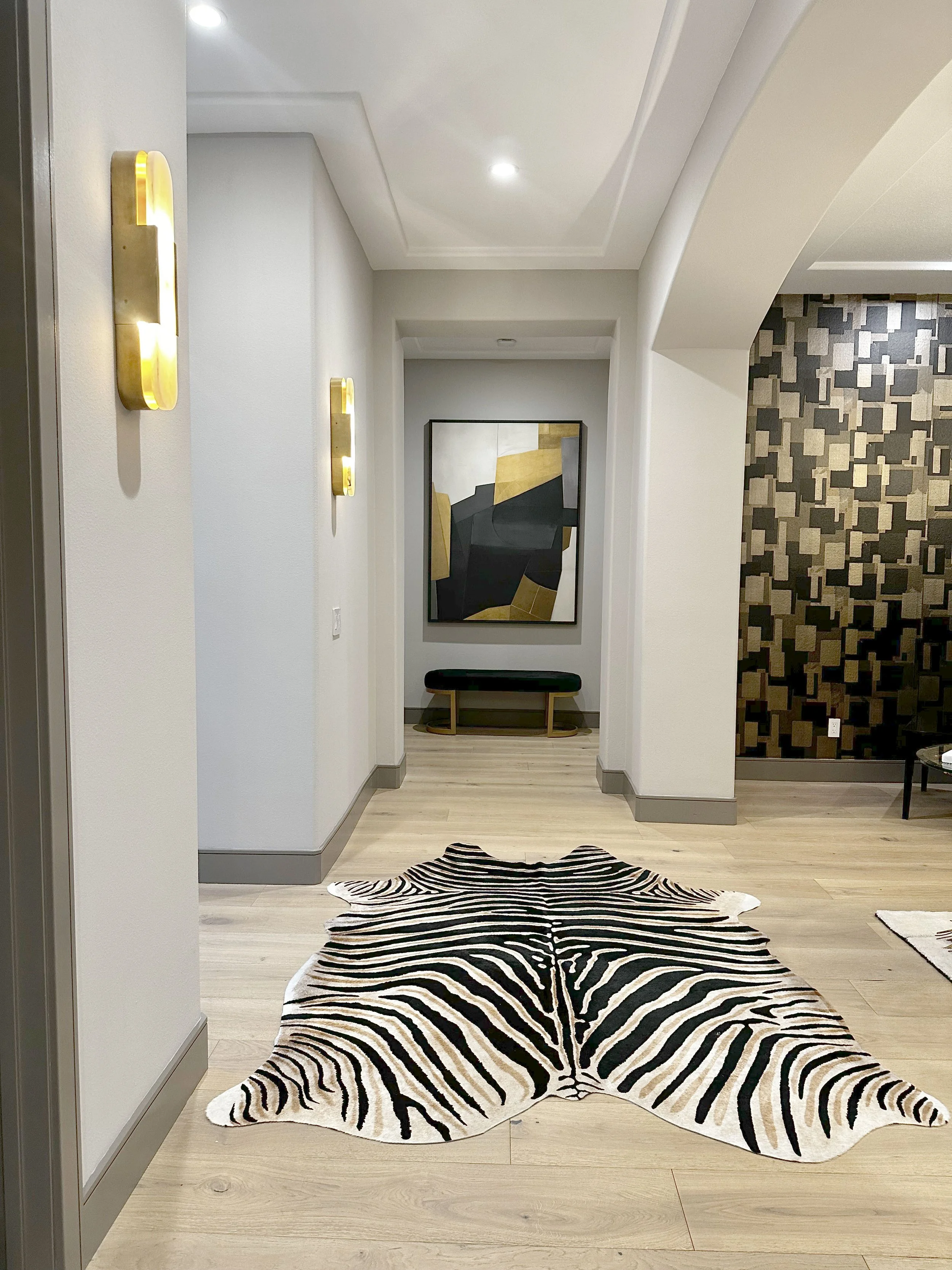 Hallway entry.jpg