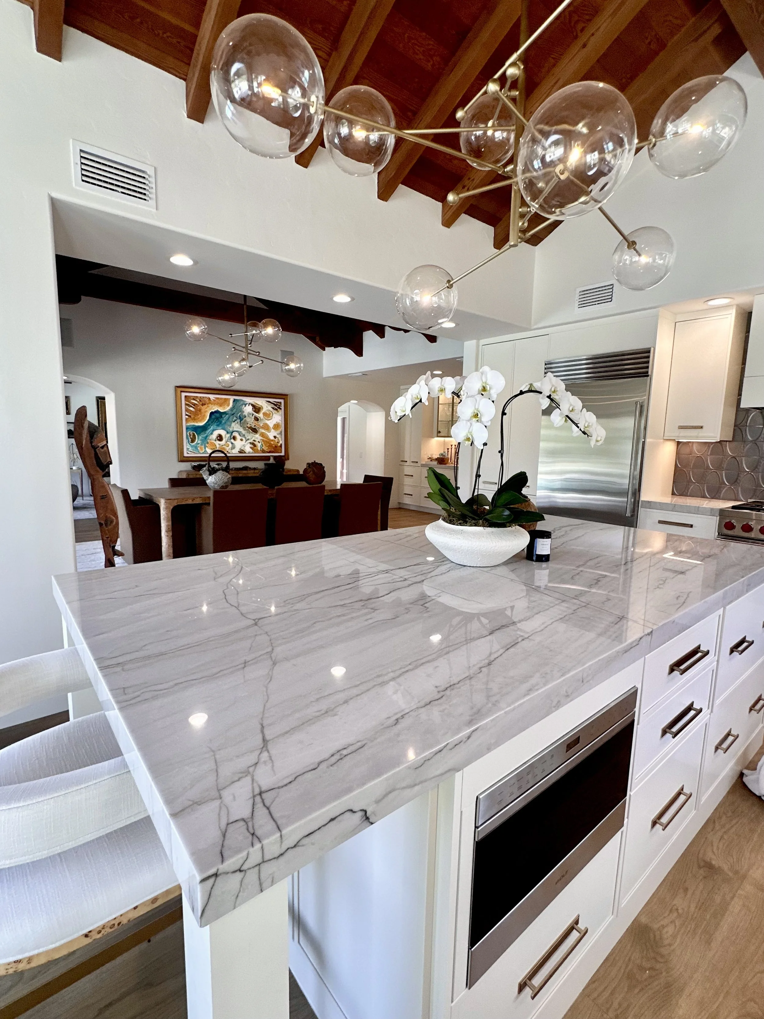 Kitchen 2.jpeg