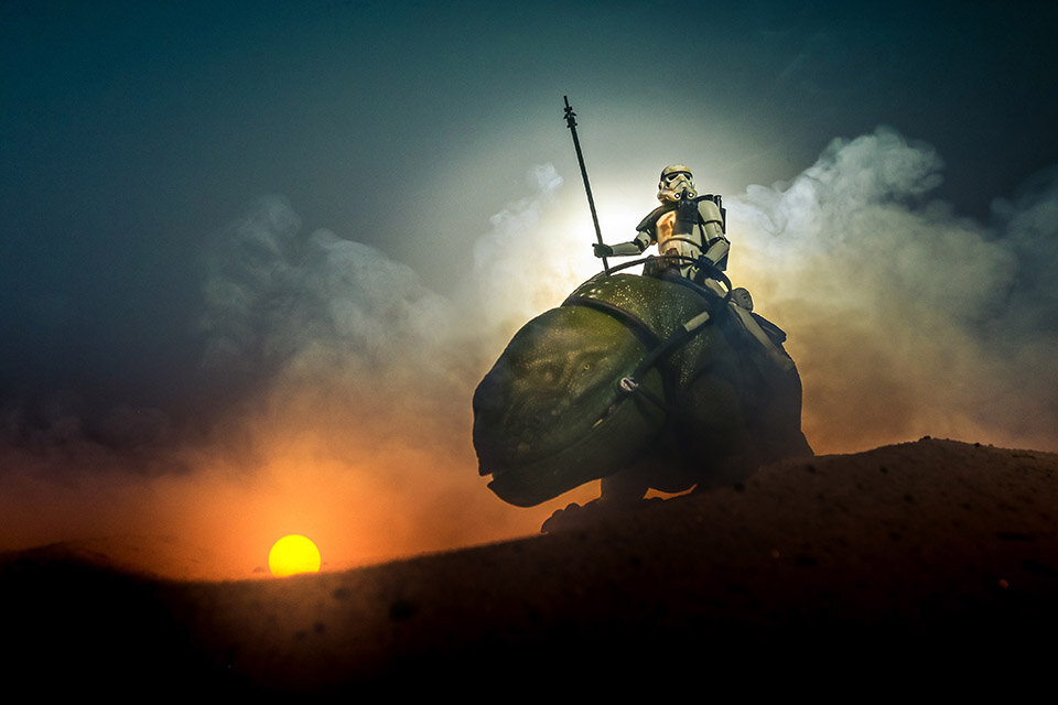 HUEHUGHES-DEWBACK.jpg