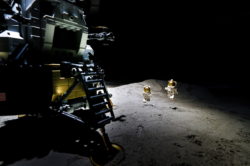 HUEHUGHES-MOON7.jpg