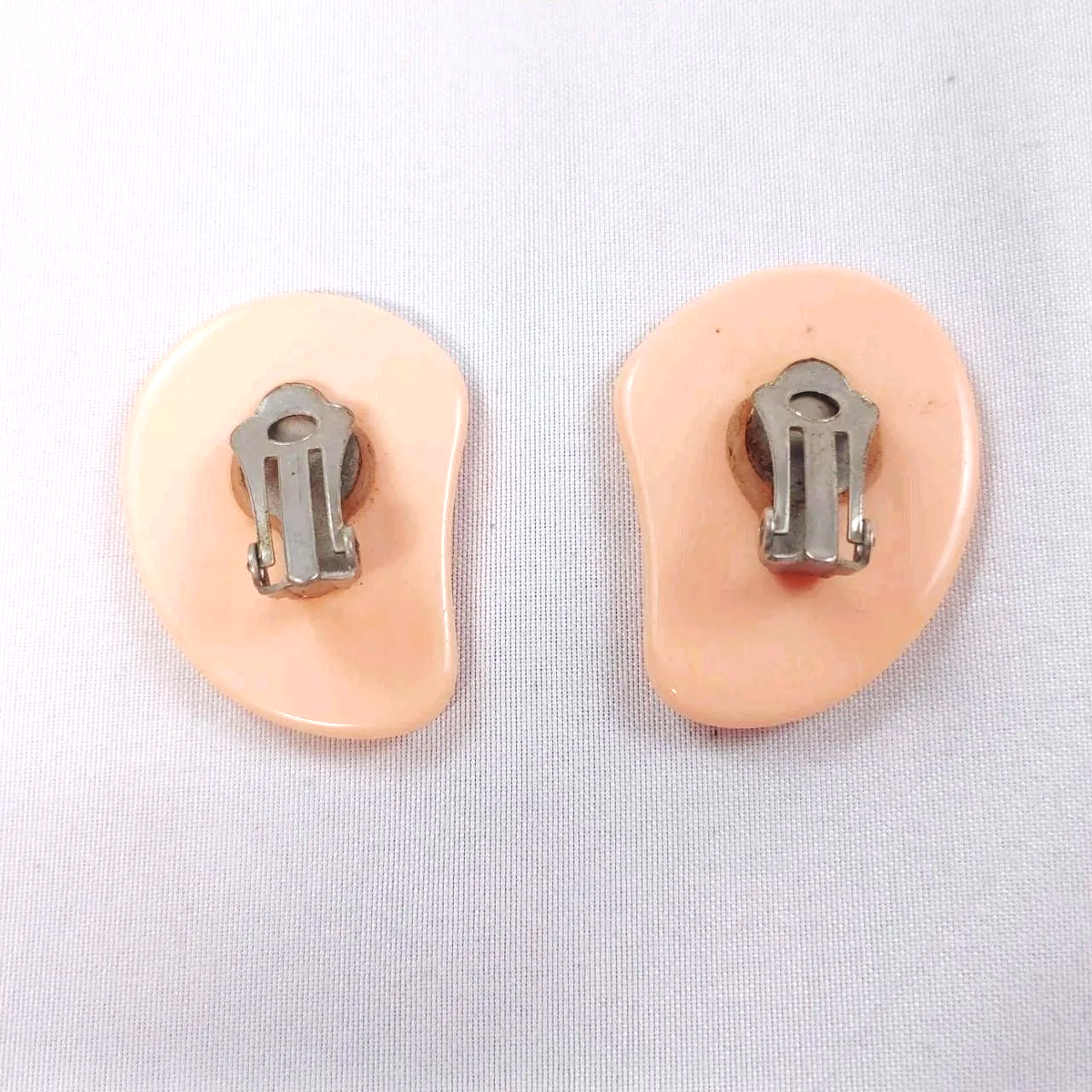 Vintage 1960s Clip-on Earrings Peach Plastic
