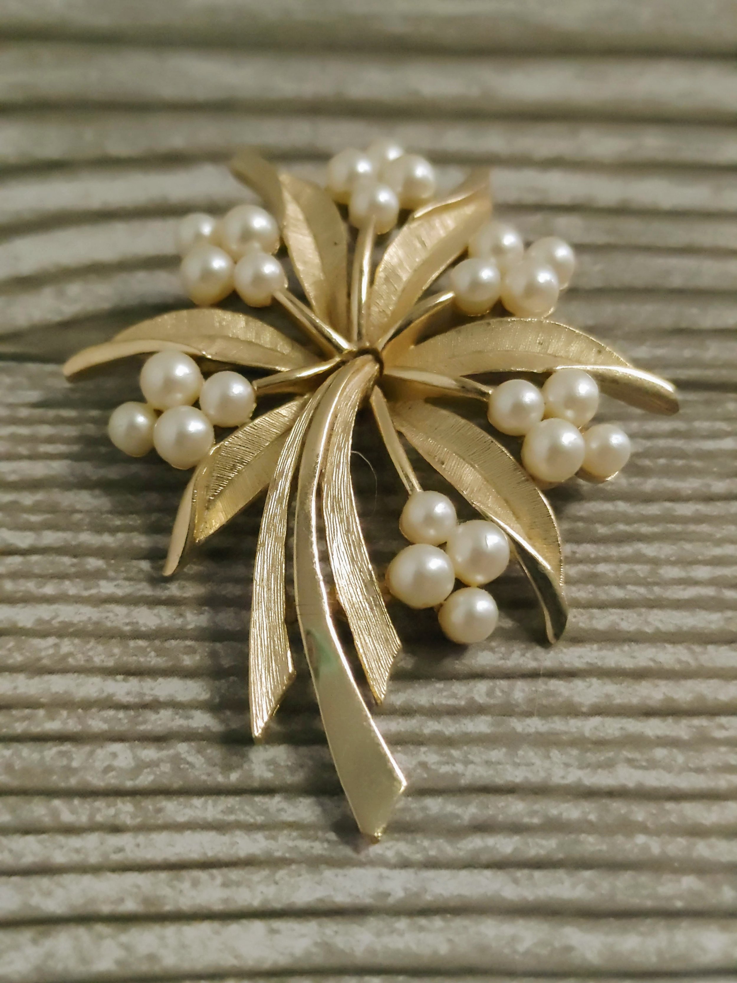 Yunfeng Brooch for Wedding Prom Brooch Scarf Buckle Fashion Retro Diamond Pearl Flower Three Ring Silk Towel Buckle