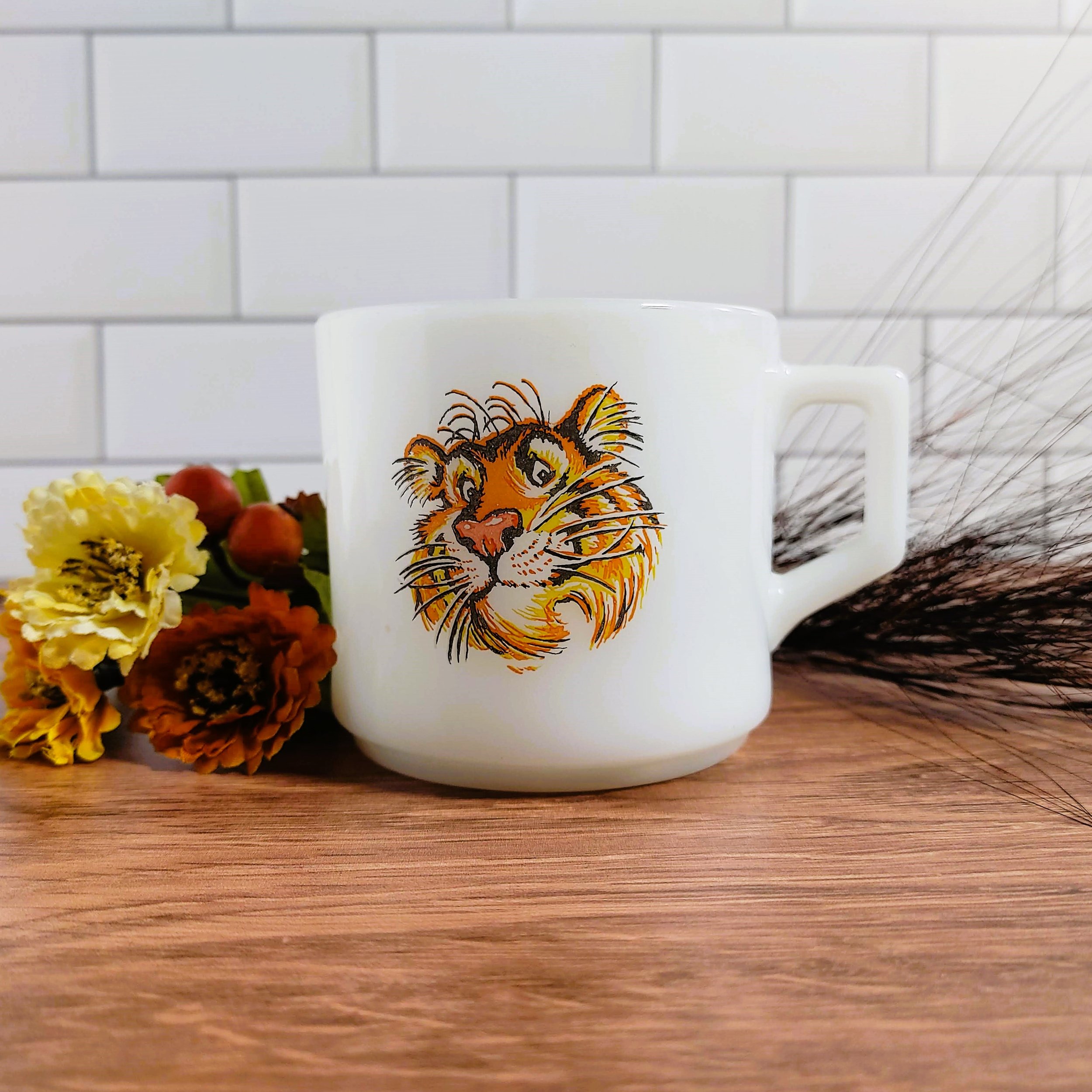 Tall Flare Mug With C Handle