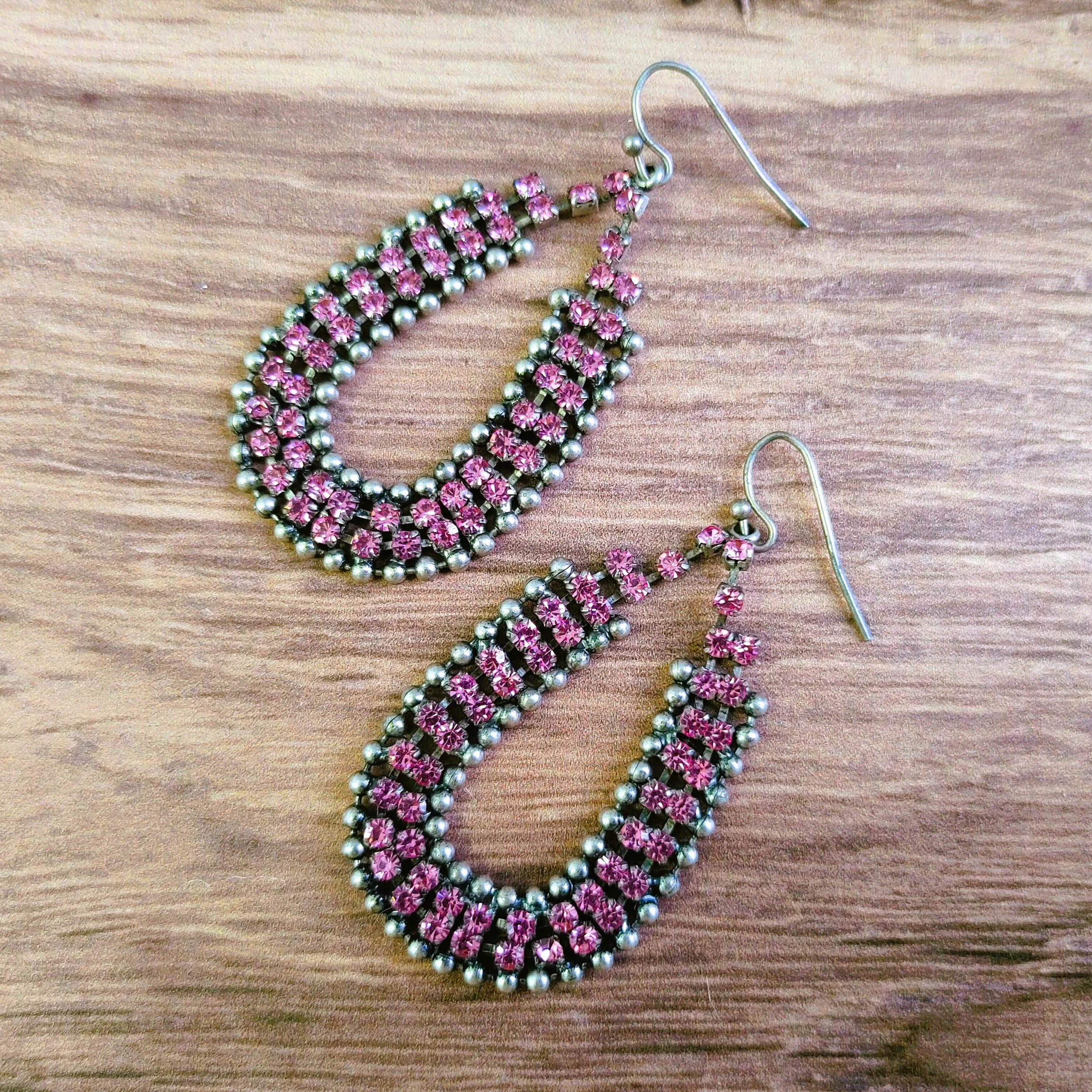 Vintage Pink Rhinestone Dangle Earrings U-shaped with Ball Chain AccentVintage Pink Rhinestone Dangle Earrings U-shaped with Ball Chain Accent