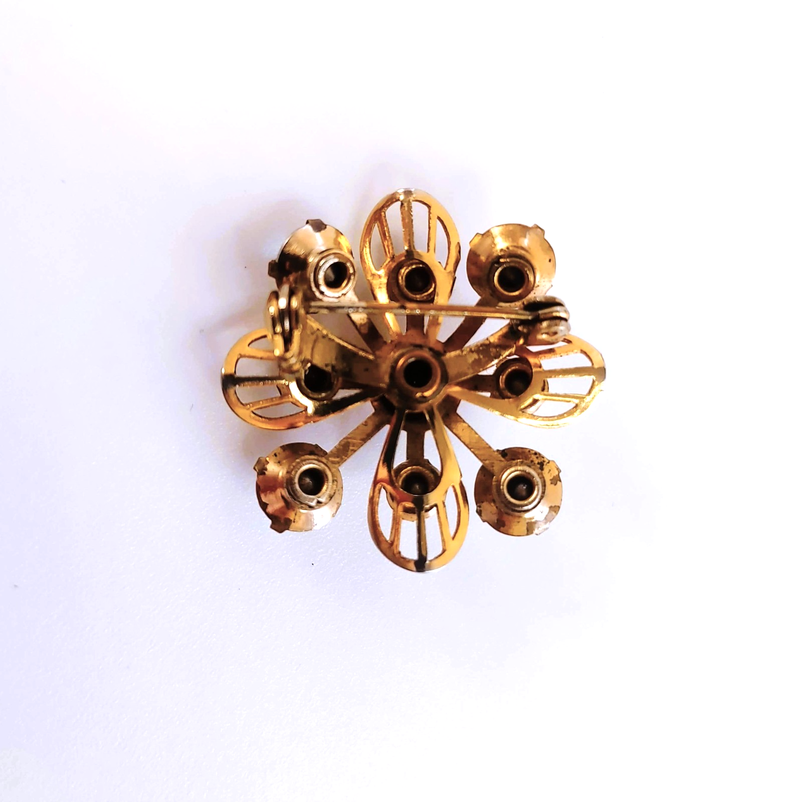 Vintage Mid-Century Gold Tone & Aurora Borealis Rhinestone Flower Brooch