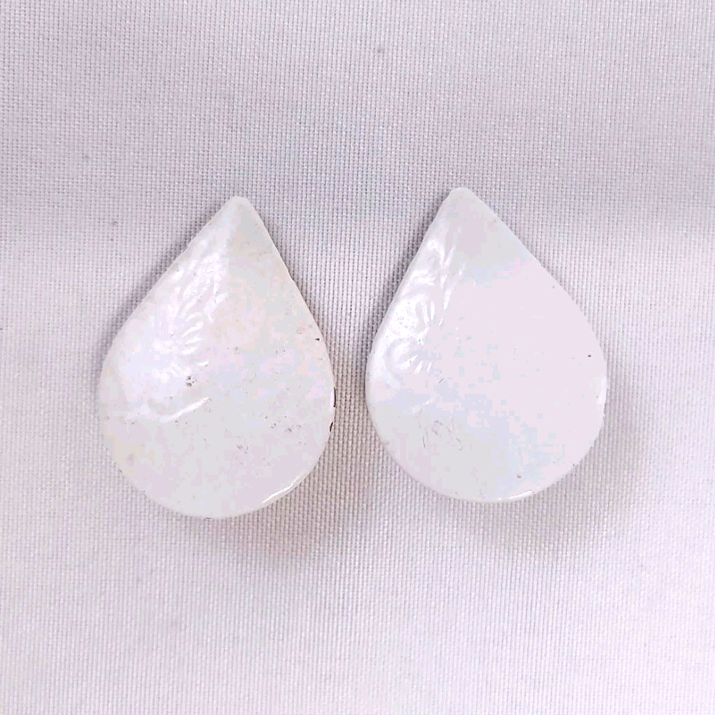 Vintage Textured White Enamel Teardrop Clip On Earrings