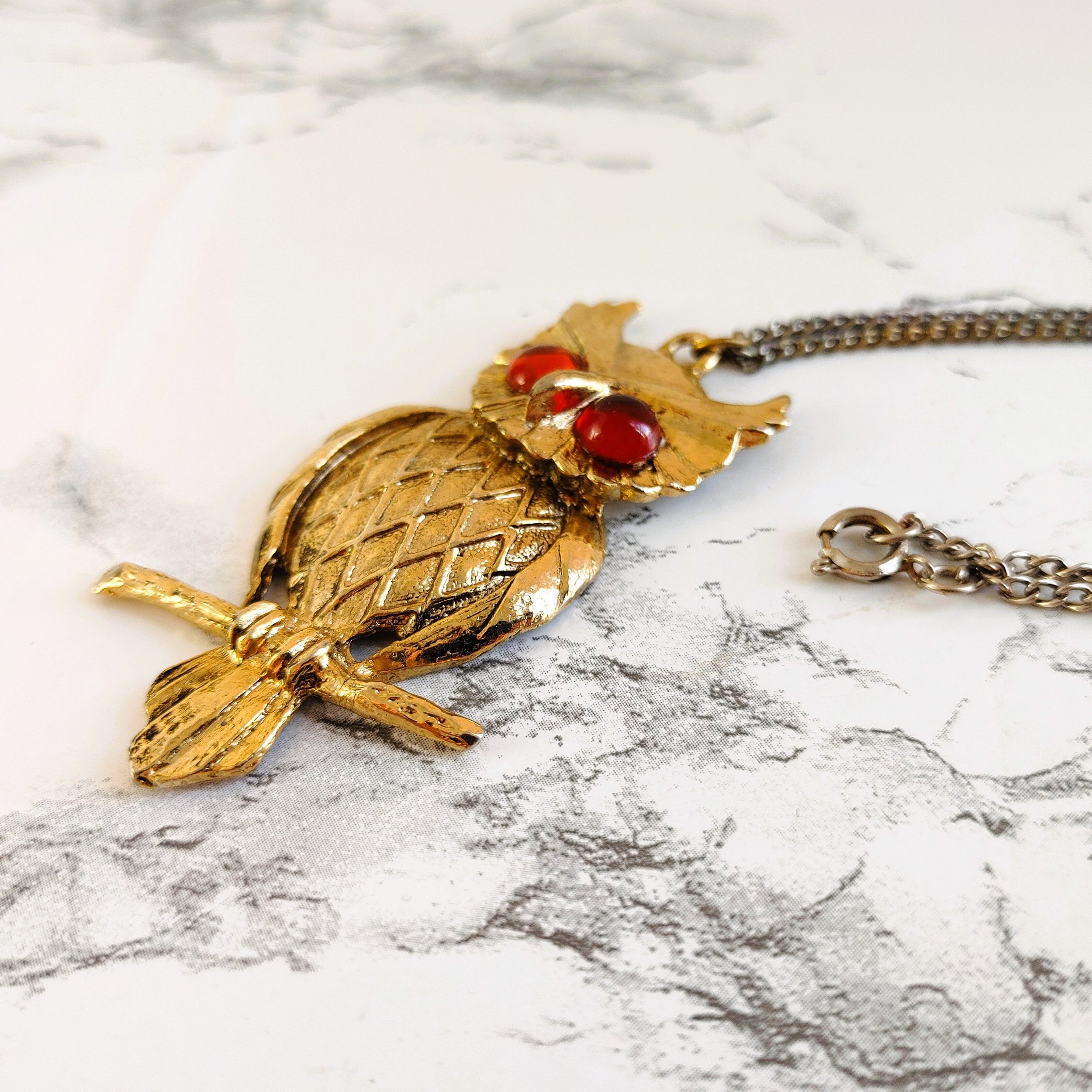 Vintage Gold-Tone Owl Necklace with Fiery Red Eyes