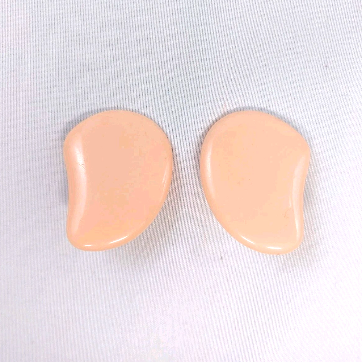 Vintage 1960s Clip-on Earrings Peach Plastic