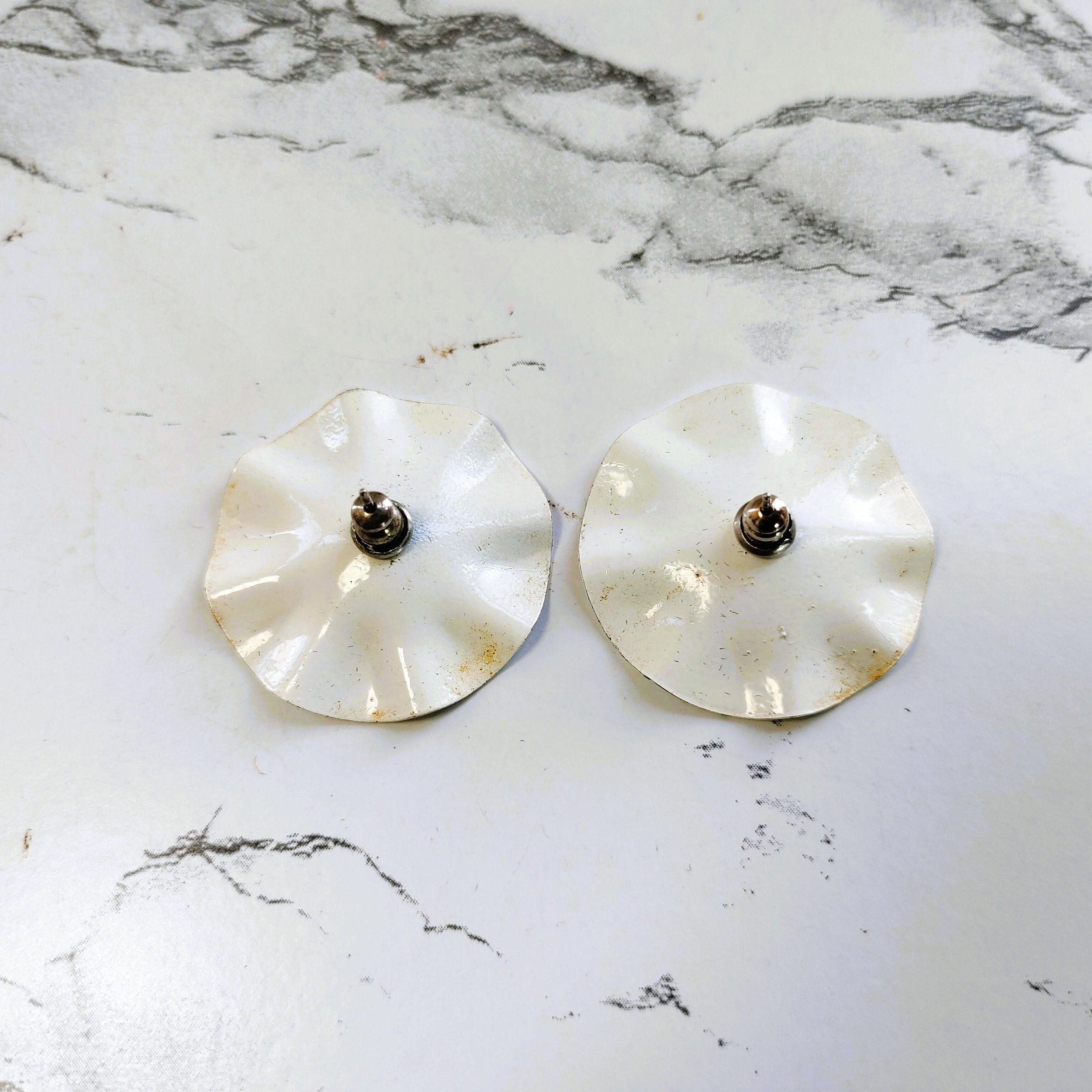 Vintage 1960s White Enamel Wavy Disc Earrings