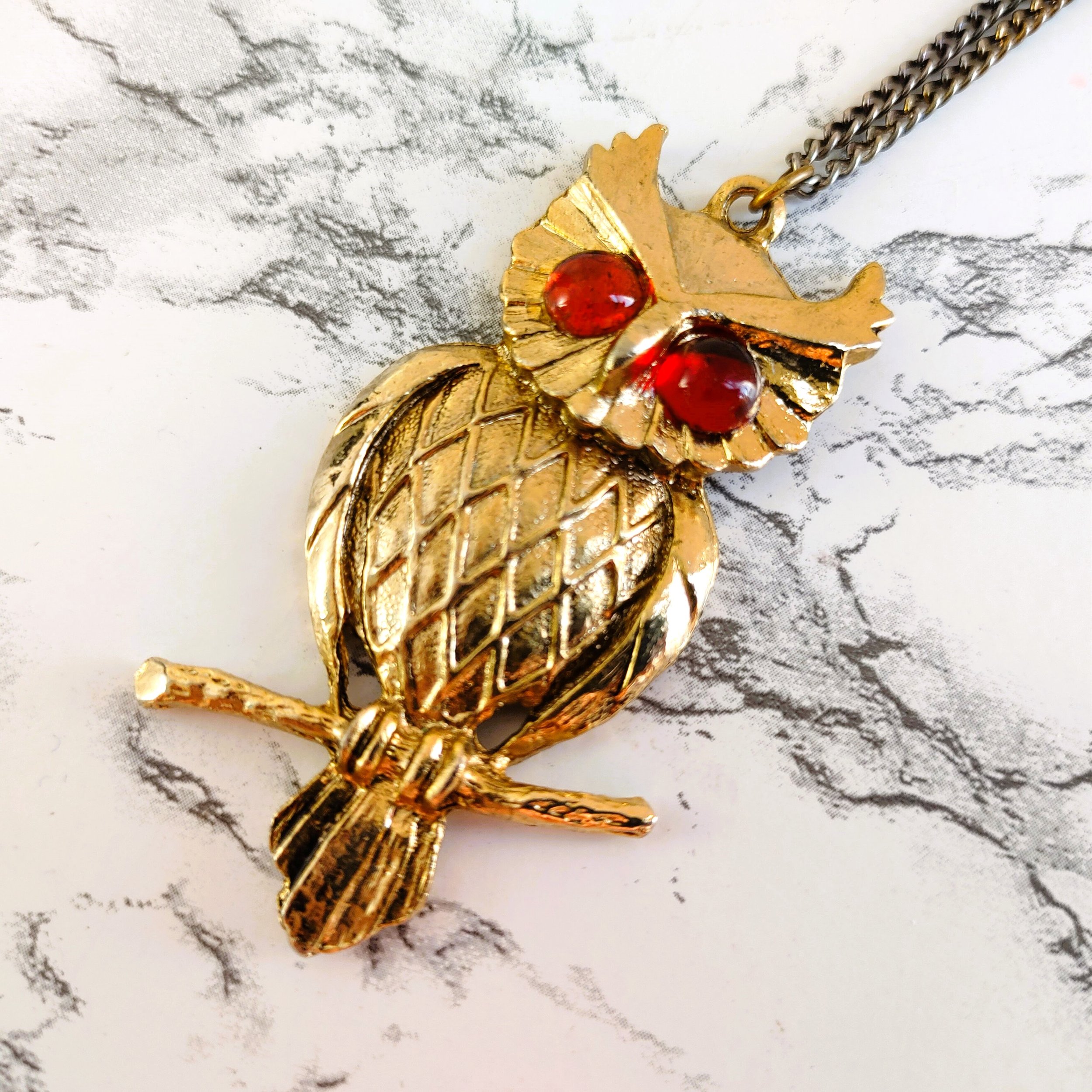 Vintage Gold-Tone Owl Necklace with Fiery Red Eyes