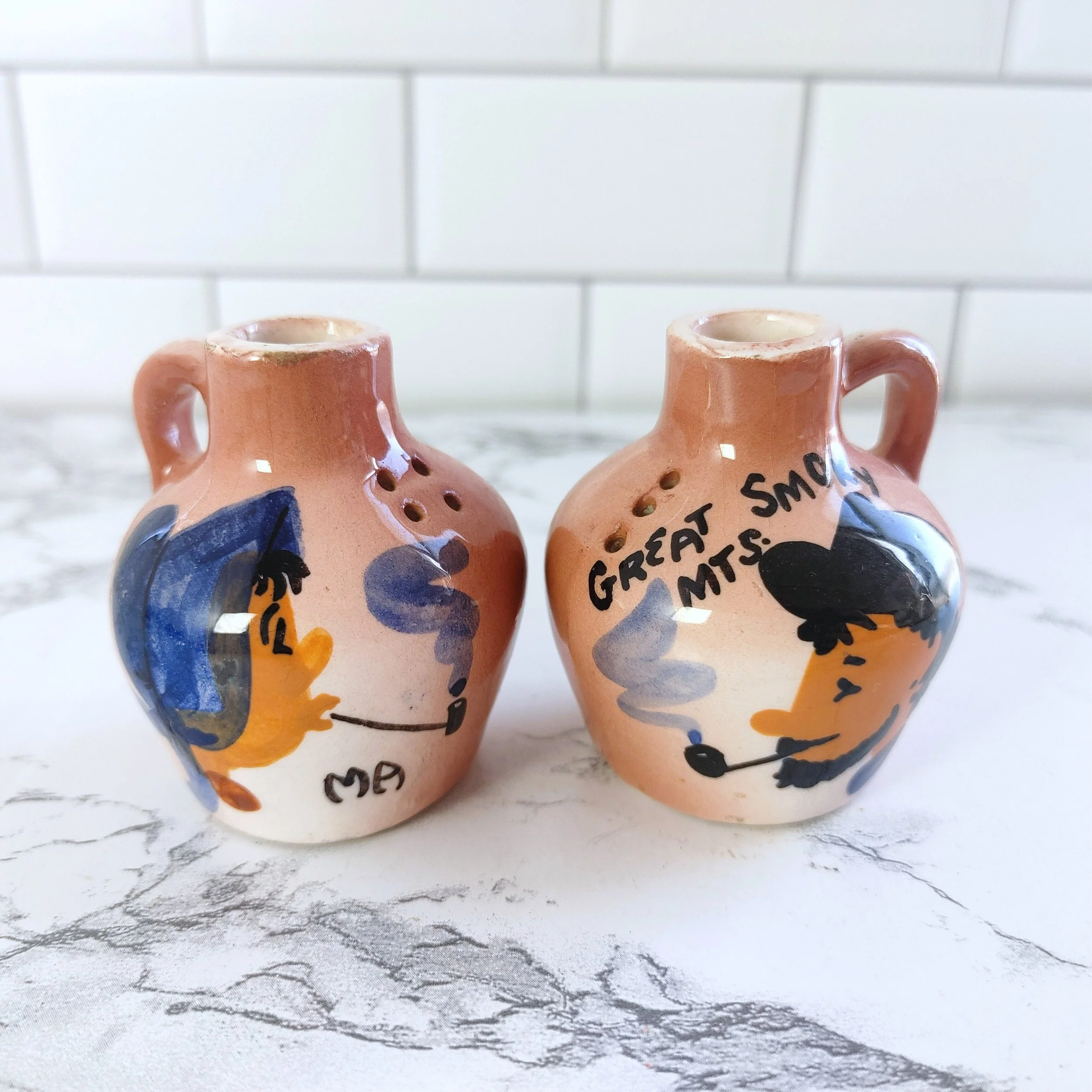 Vintage "Ma & Pa" Moonshine Jug Salt & Pepper Shakers - Great Smoky Mountains