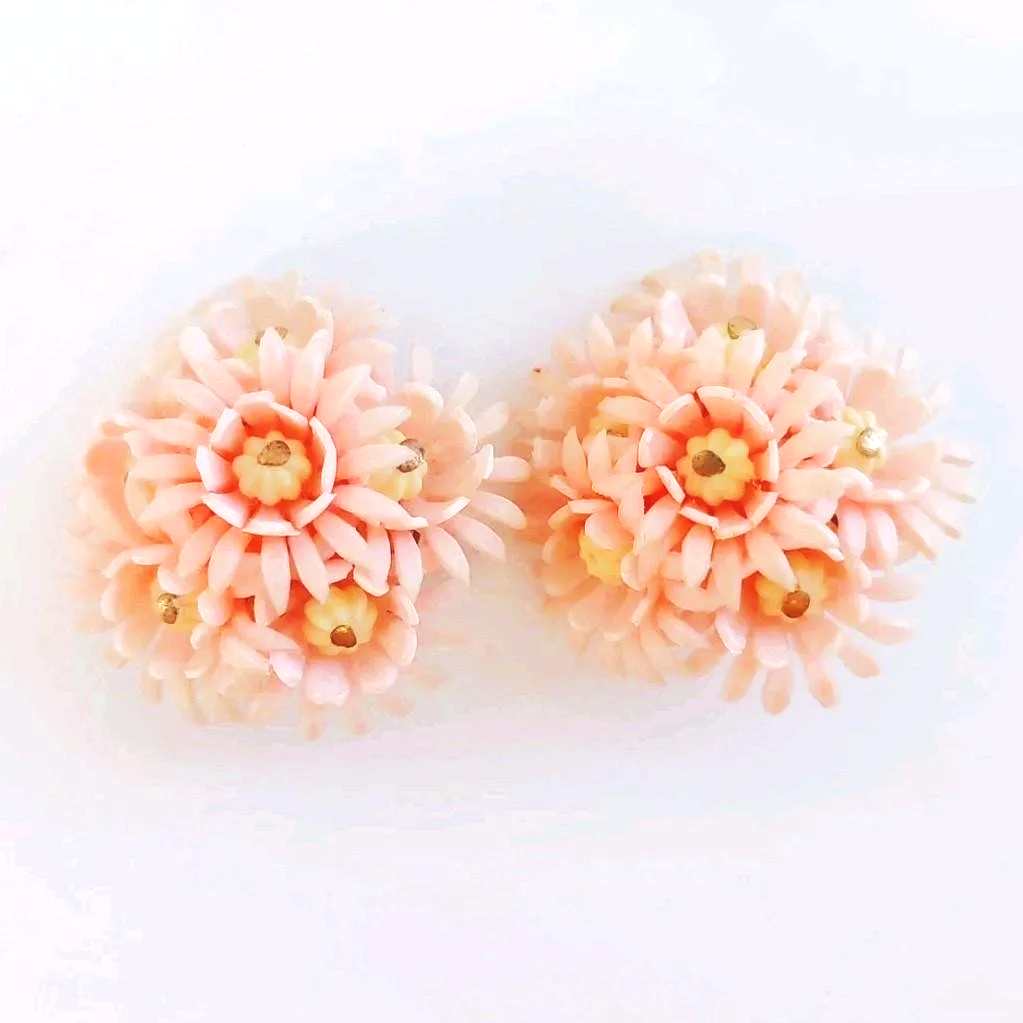 Vintage 1960s Pink Plastic Flower Cluster Clip On Earrings Hong Kong Retro