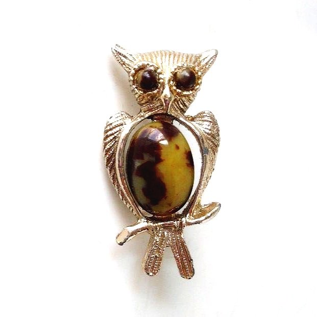 Vintage Brown Tan and Gold-tone Owl Brooch with Detailed Feathers