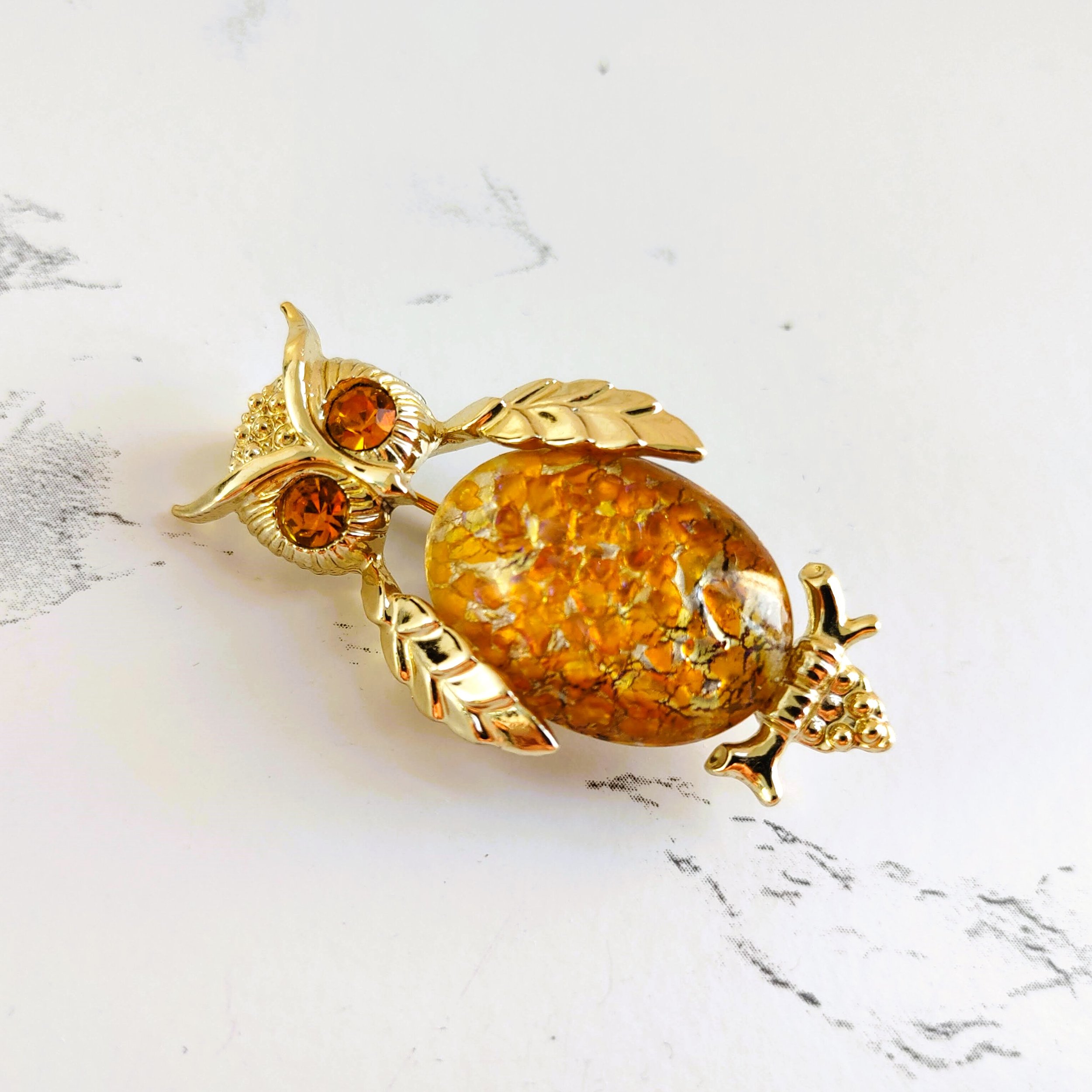 Vintage Gold-Tone Owl Brooch with Sparkling Orange Rhinestones