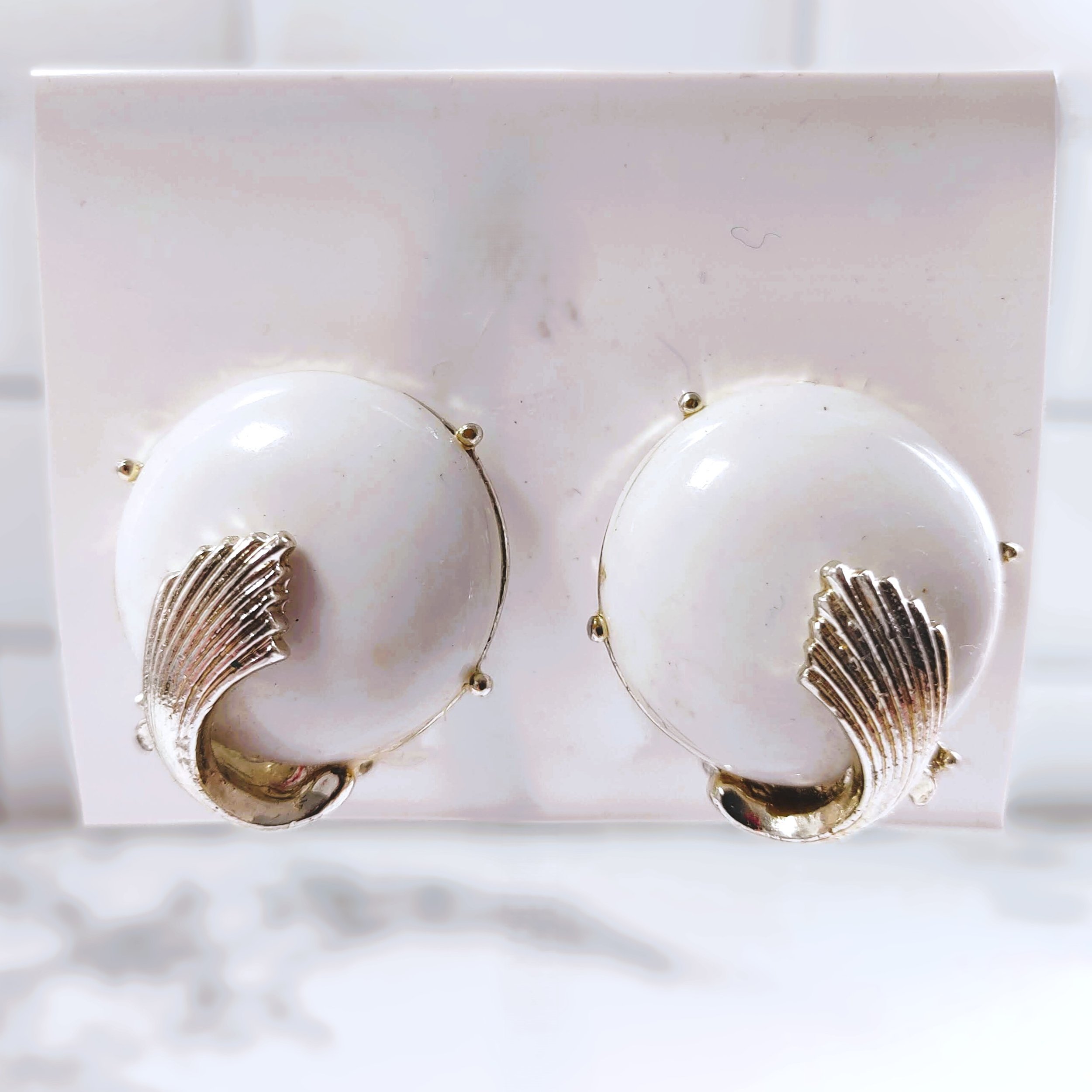 Vintage White and Silver Clip-On Earrings Round with Flourish