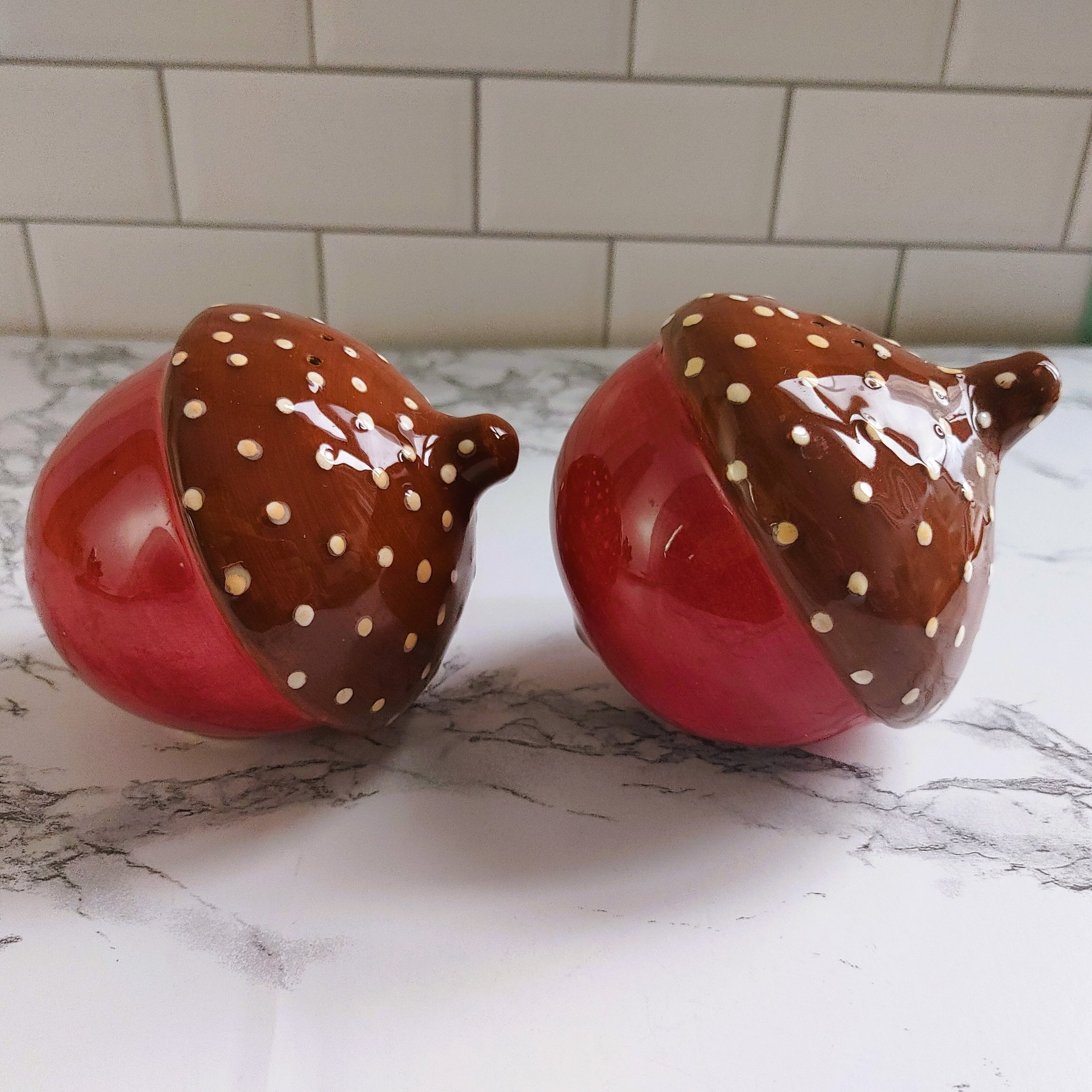 Vintage Harrah's Acorn Salt and Pepper Shakers
