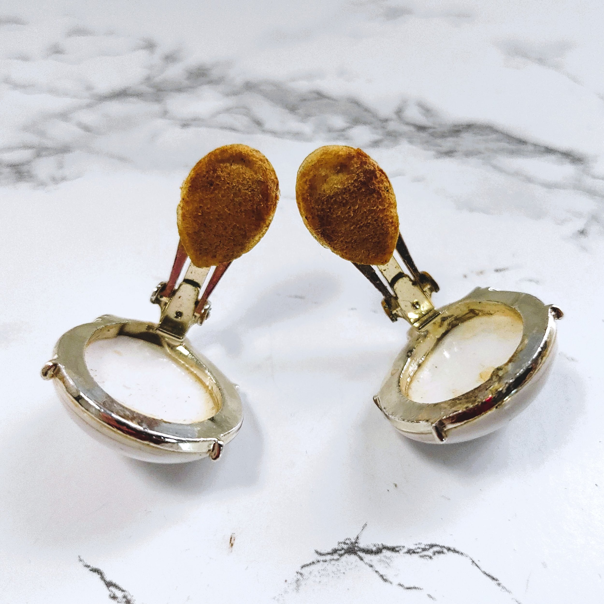 Vintage White and Silver Clip-On Earrings Round with Flourish