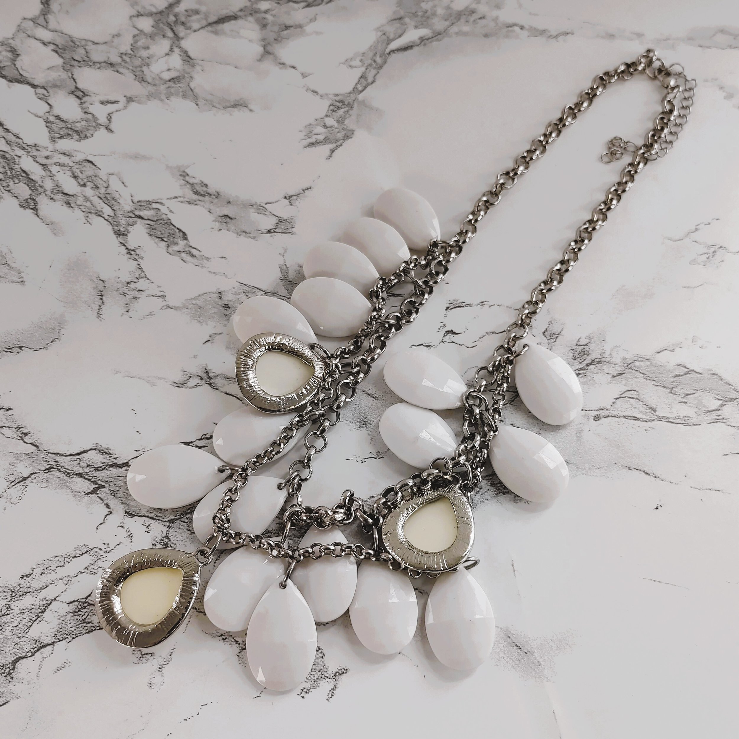 Vintage 2000s Chunky White Dangle Necklace