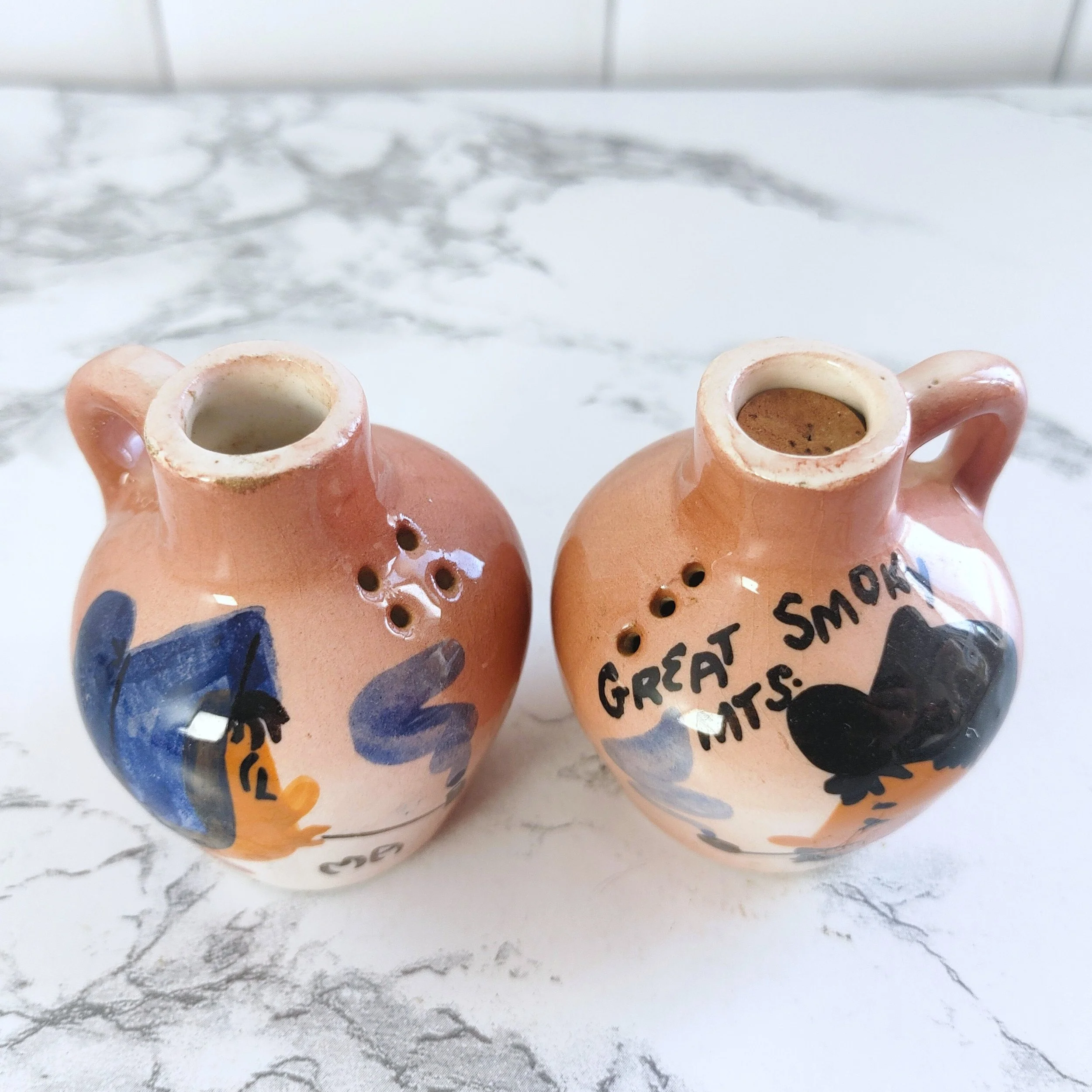 Vintage "Ma & Pa" Moonshine Jug Salt & Pepper Shakers - Great Smoky Mountains
