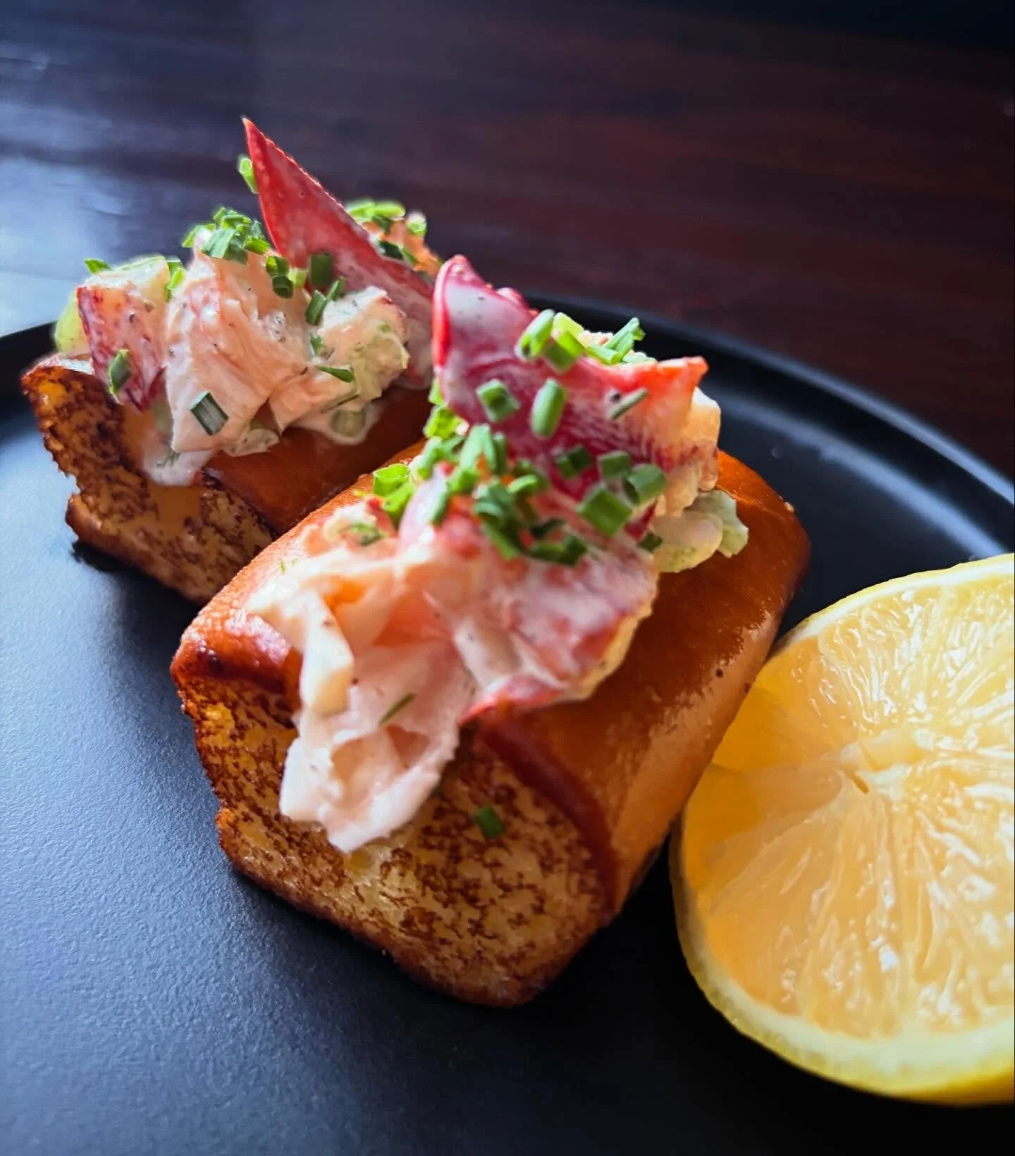 Did someone say Lobster Roll?🦞🦞🦞
 
Here's a sneak peek of one of our specials served all next week! 

Maine lobster, fresh herbs and spice, and a lil Kewpie mayo on top of a lighted toasted miso butter bun. 

Who wouldn't love that? 

#malamaponor