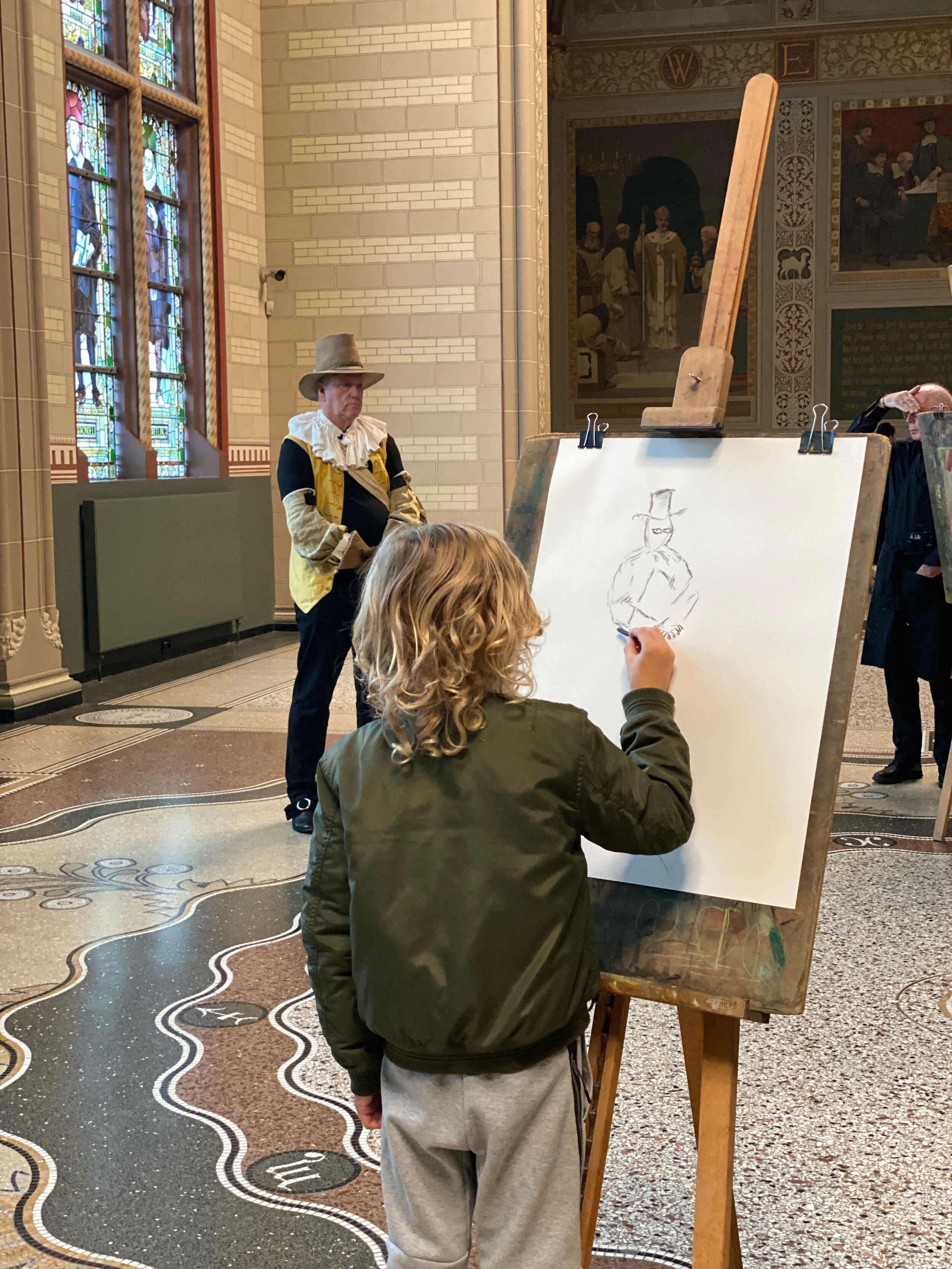 Kid drawing in the Rijks