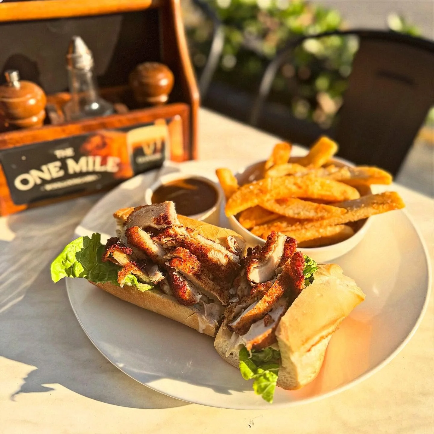 What&rsquo;s on this week!!
Wednesday Trivia 7pm start!🥇 
Thursday Chicken Fillet Rolls from 5pm!!
Friday knock offs 🍻 
Saturday Irish Breakfast from 11am + Tigers vs Broncos 7:30pm 🐴 
Sunday Roast Bacon &amp; Cabbage + Melbourne vs Lions 3:15pm ?