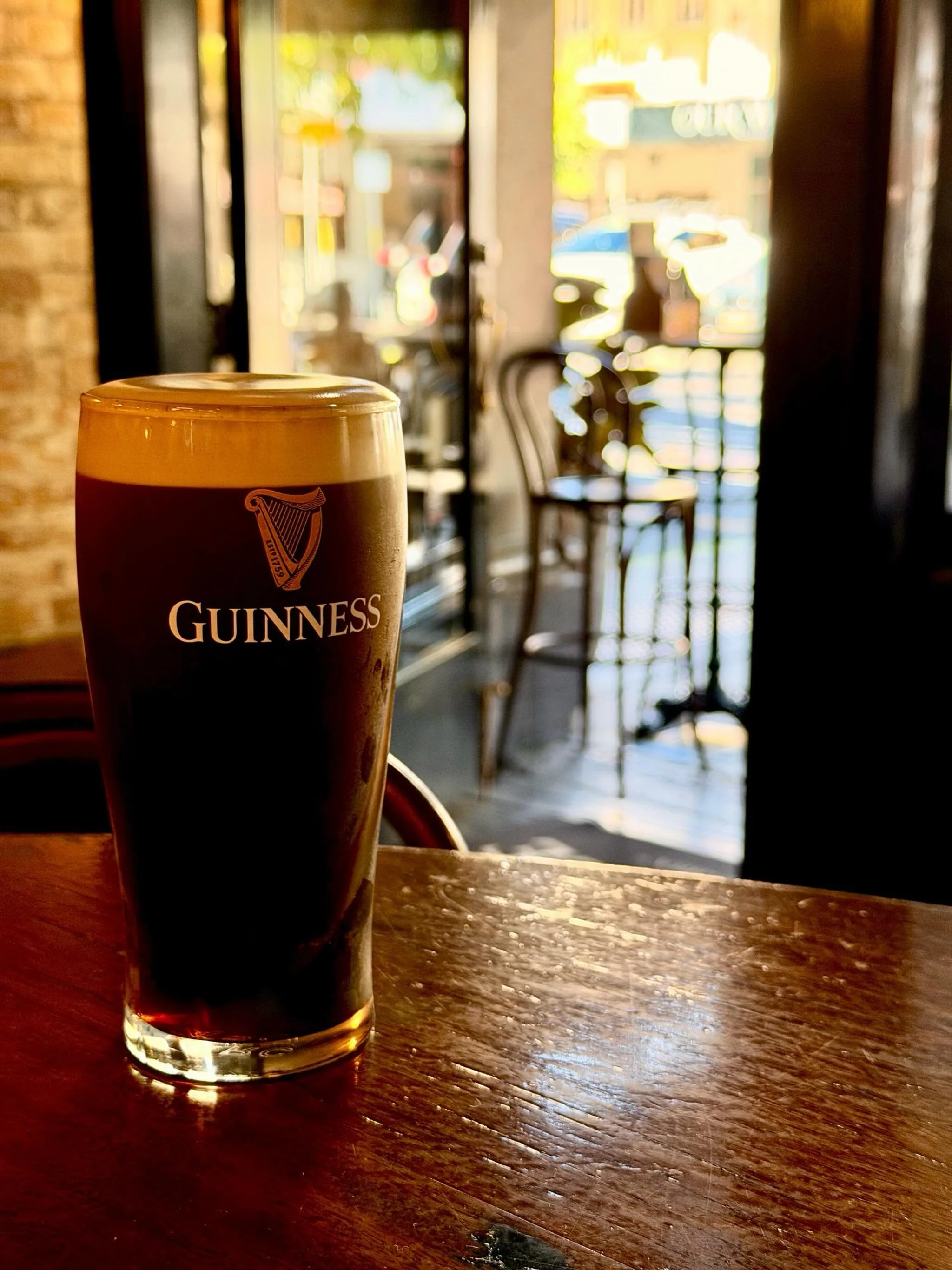 Crisp winter Friday&rsquo;s call for crisp pints 🍻 @guinness