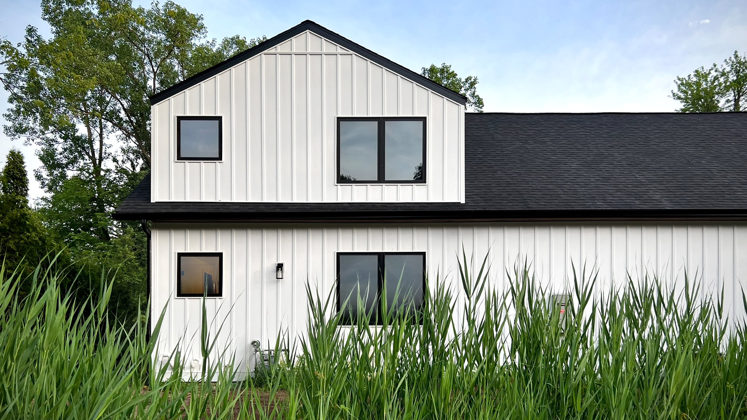 Coorlas Architecture - Lakeside Beach House - Elevation.jpg