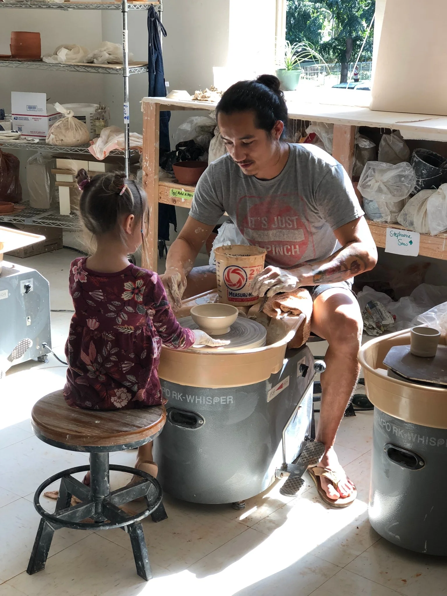 Ceramic studio honolulu — Mudd Studio
